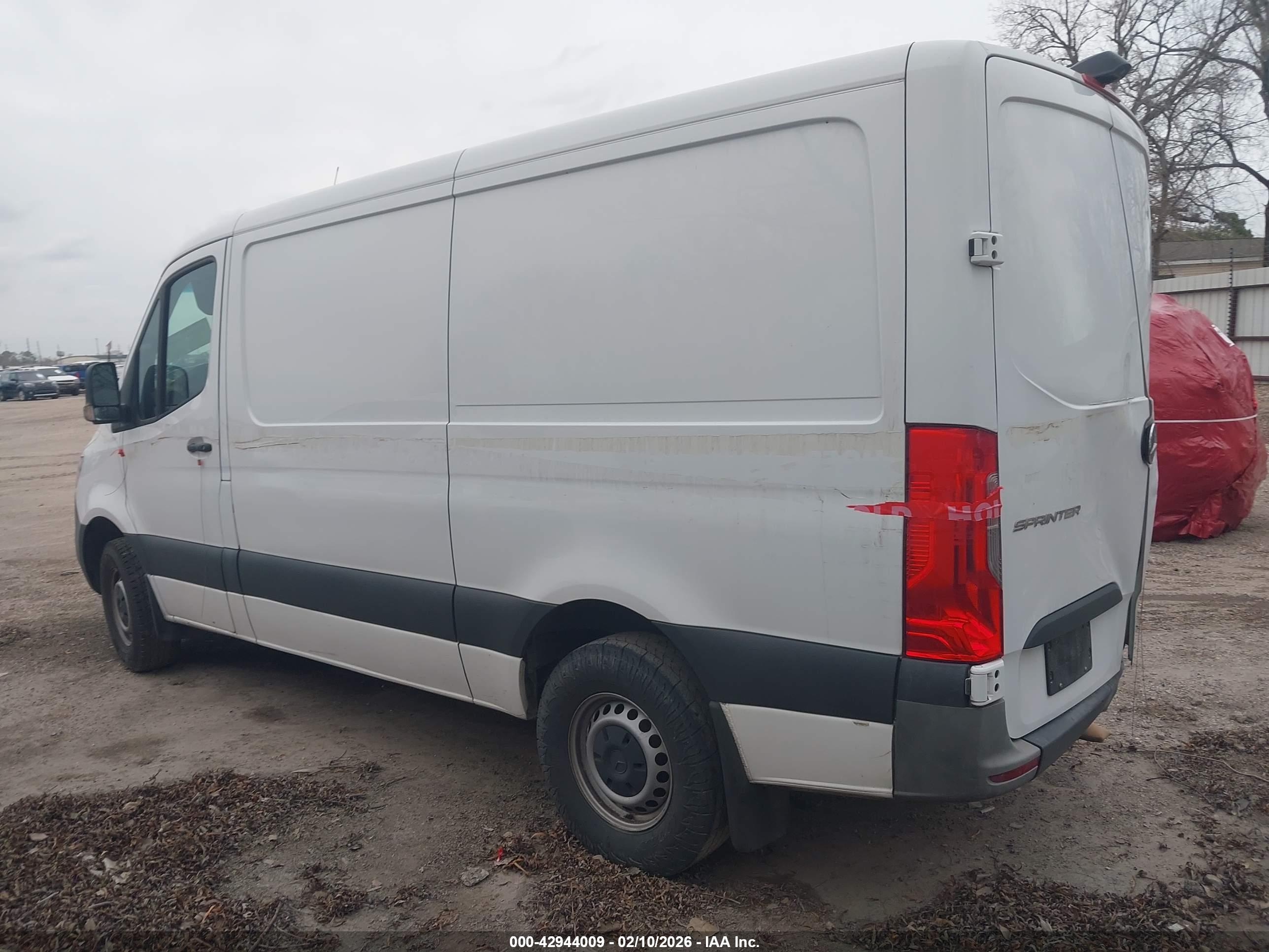 MERCEDES-BENZ SPRINTER image 3