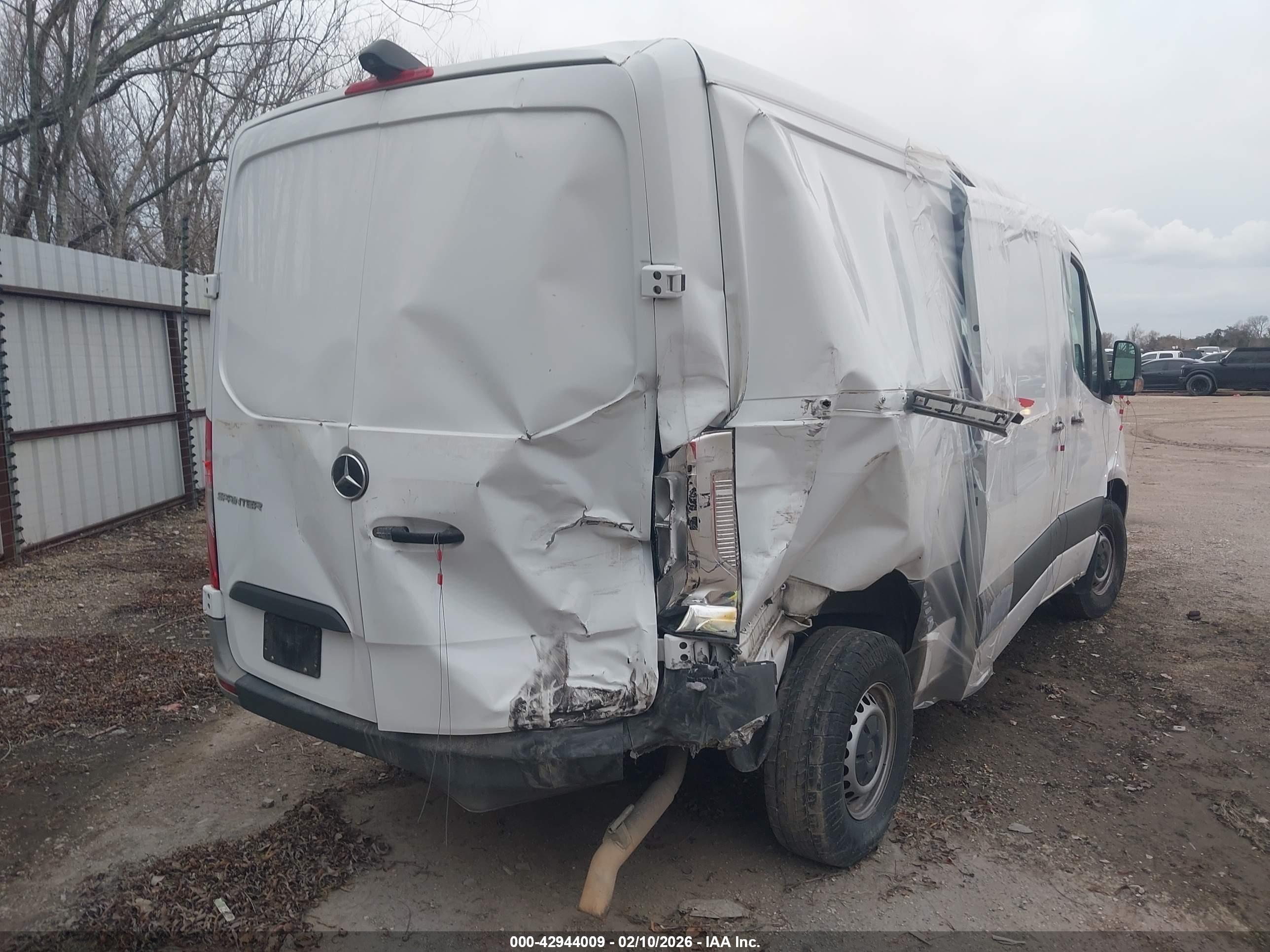 MERCEDES-BENZ SPRINTER image 4