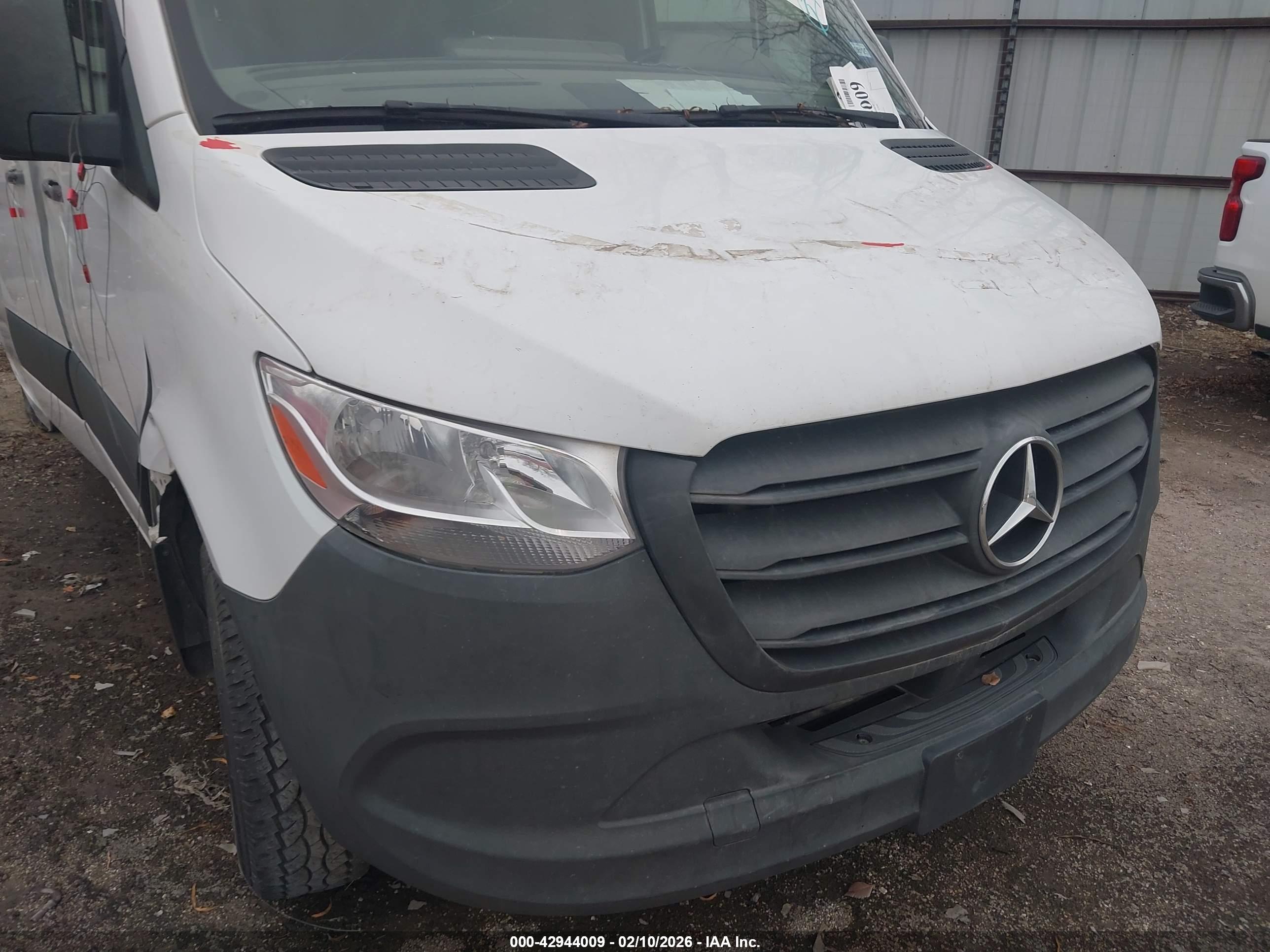 MERCEDES-BENZ SPRINTER image 6