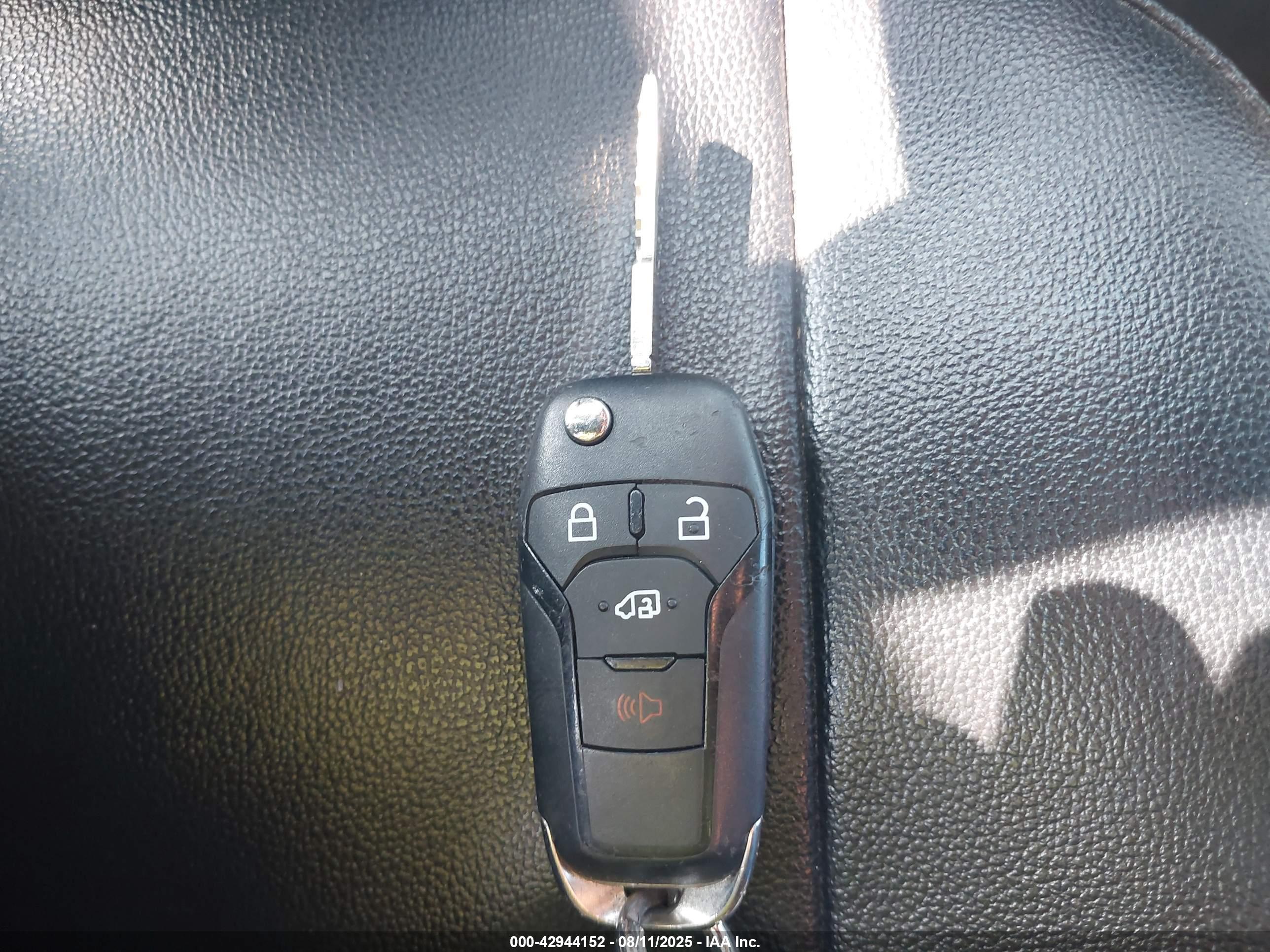 FORD TRANSIT-350 image 11