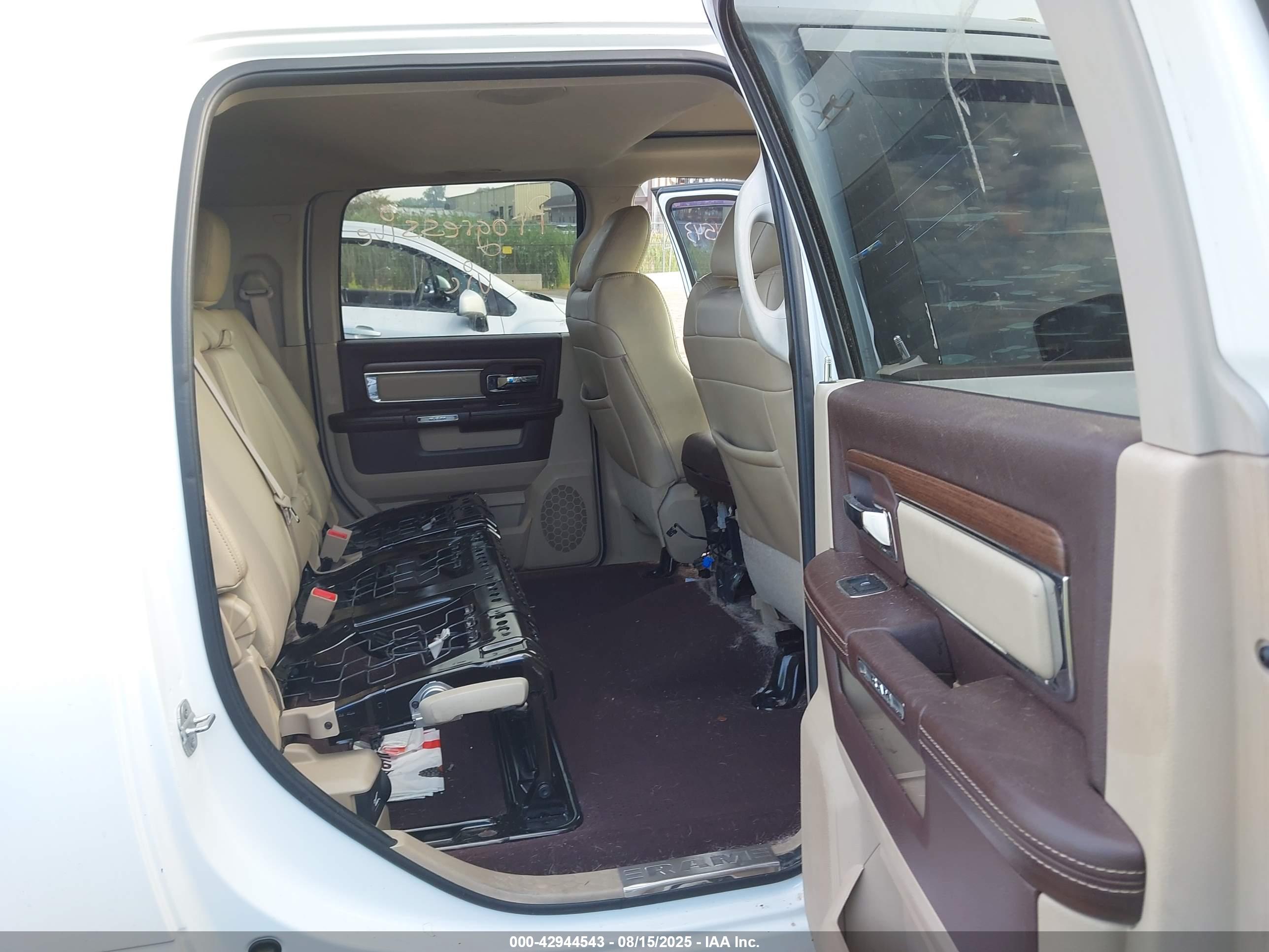 RAM 3500 image 8