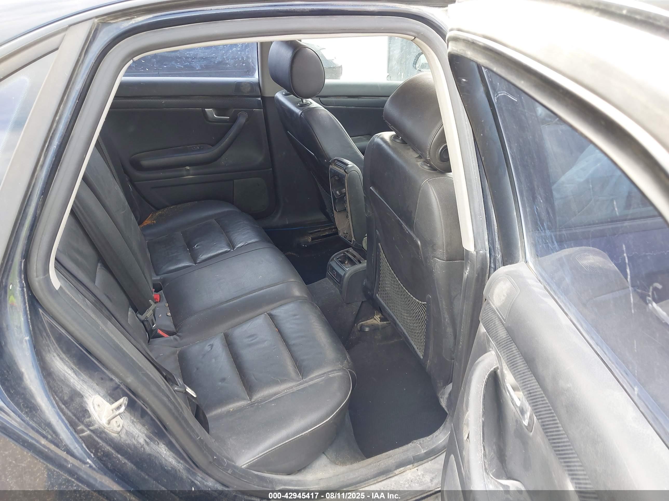AUDI A4 image 8