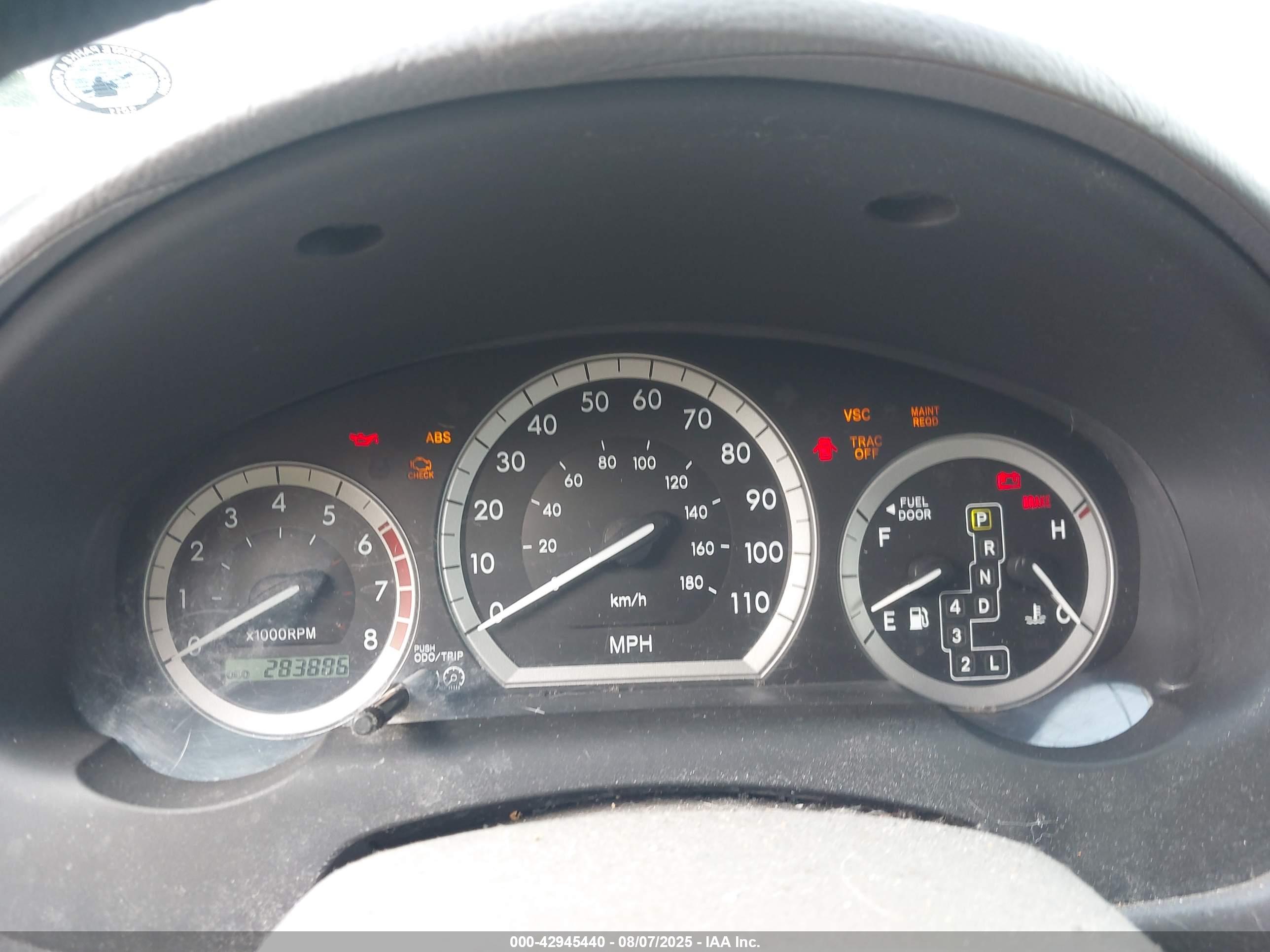 TOYOTA SIENNA image 7