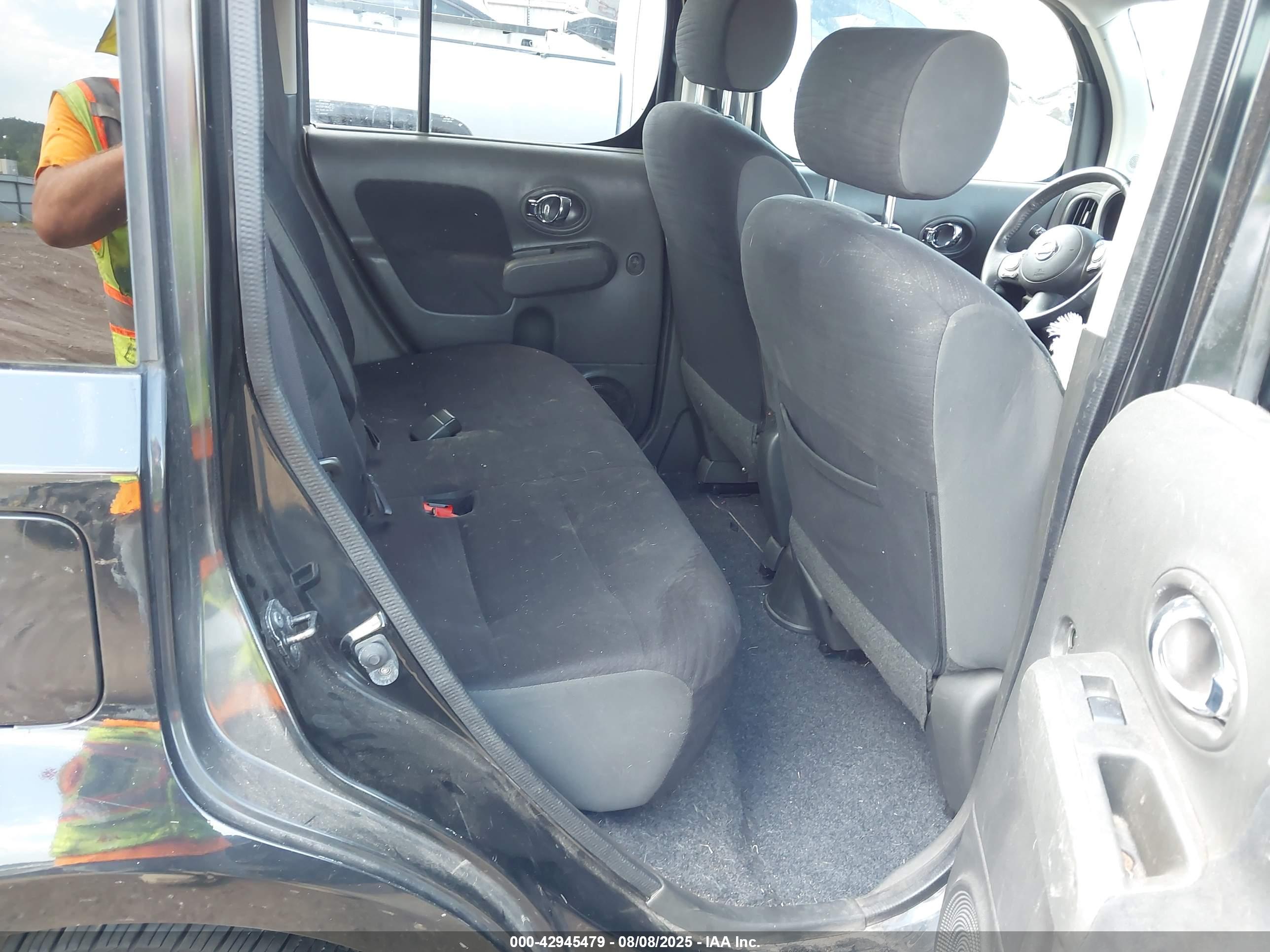 NISSAN CUBE image 8