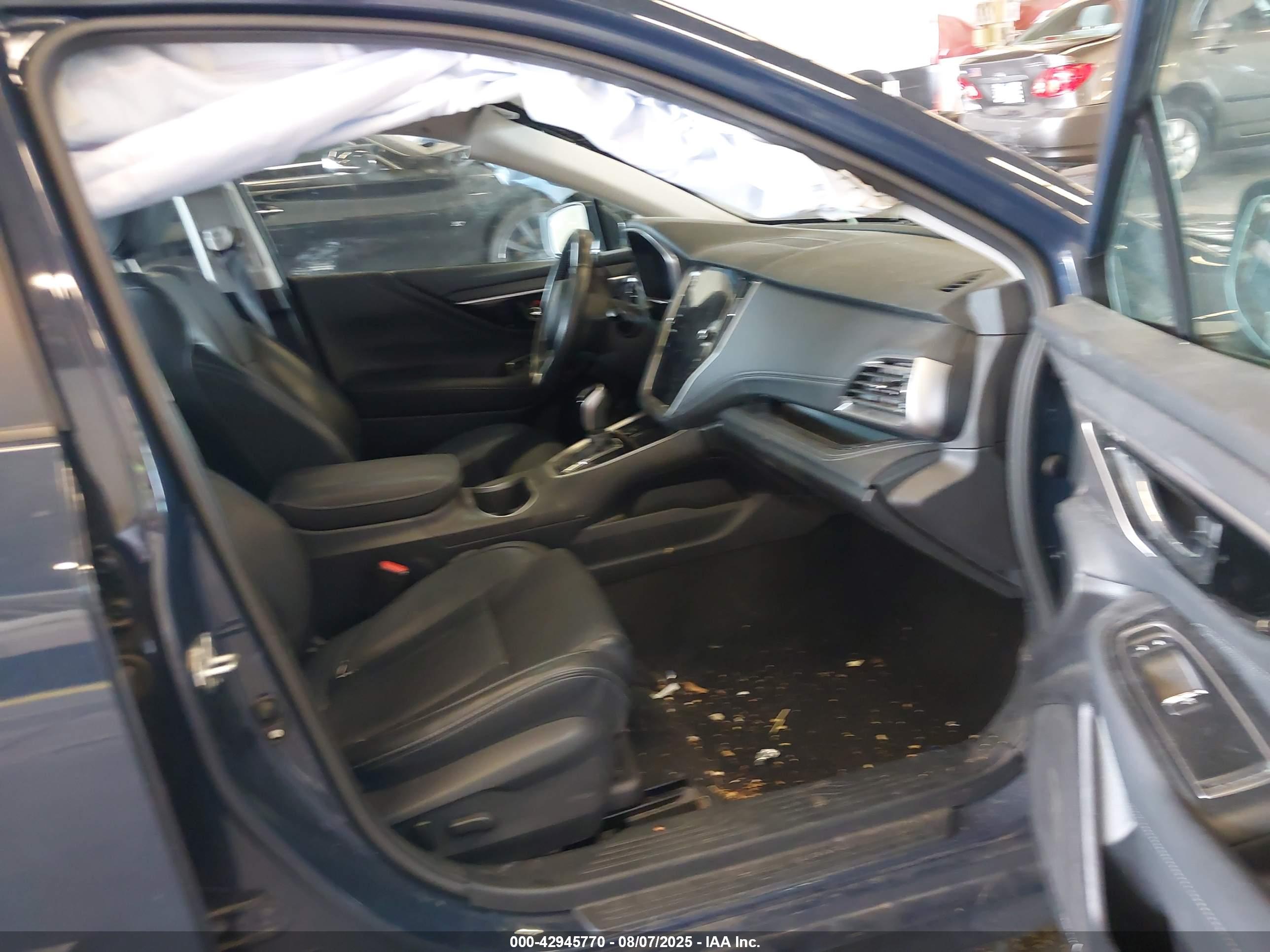 SUBARU LEGACY image 5
