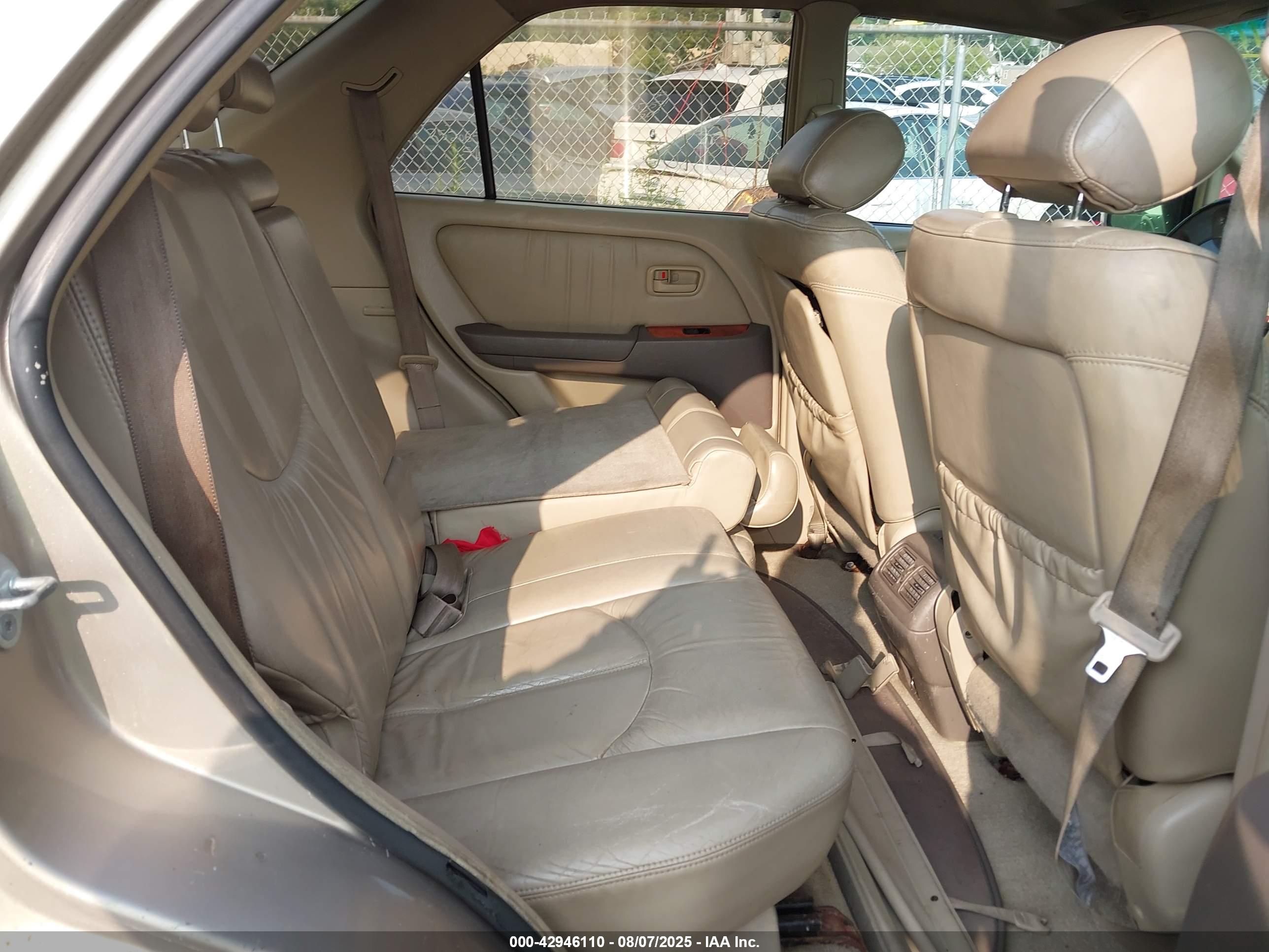LEXUS RX image 8