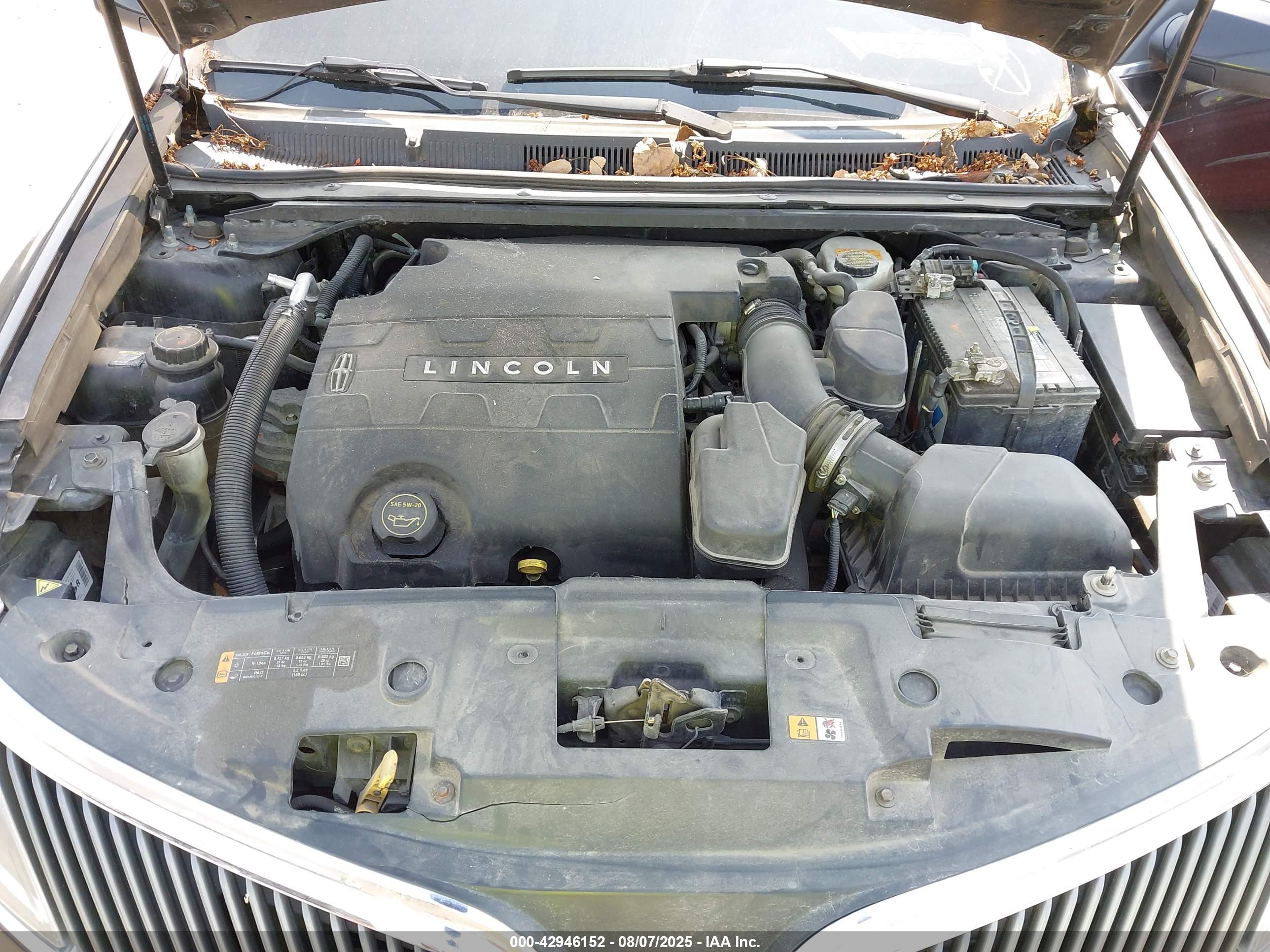 LINCOLN MKS image 10
