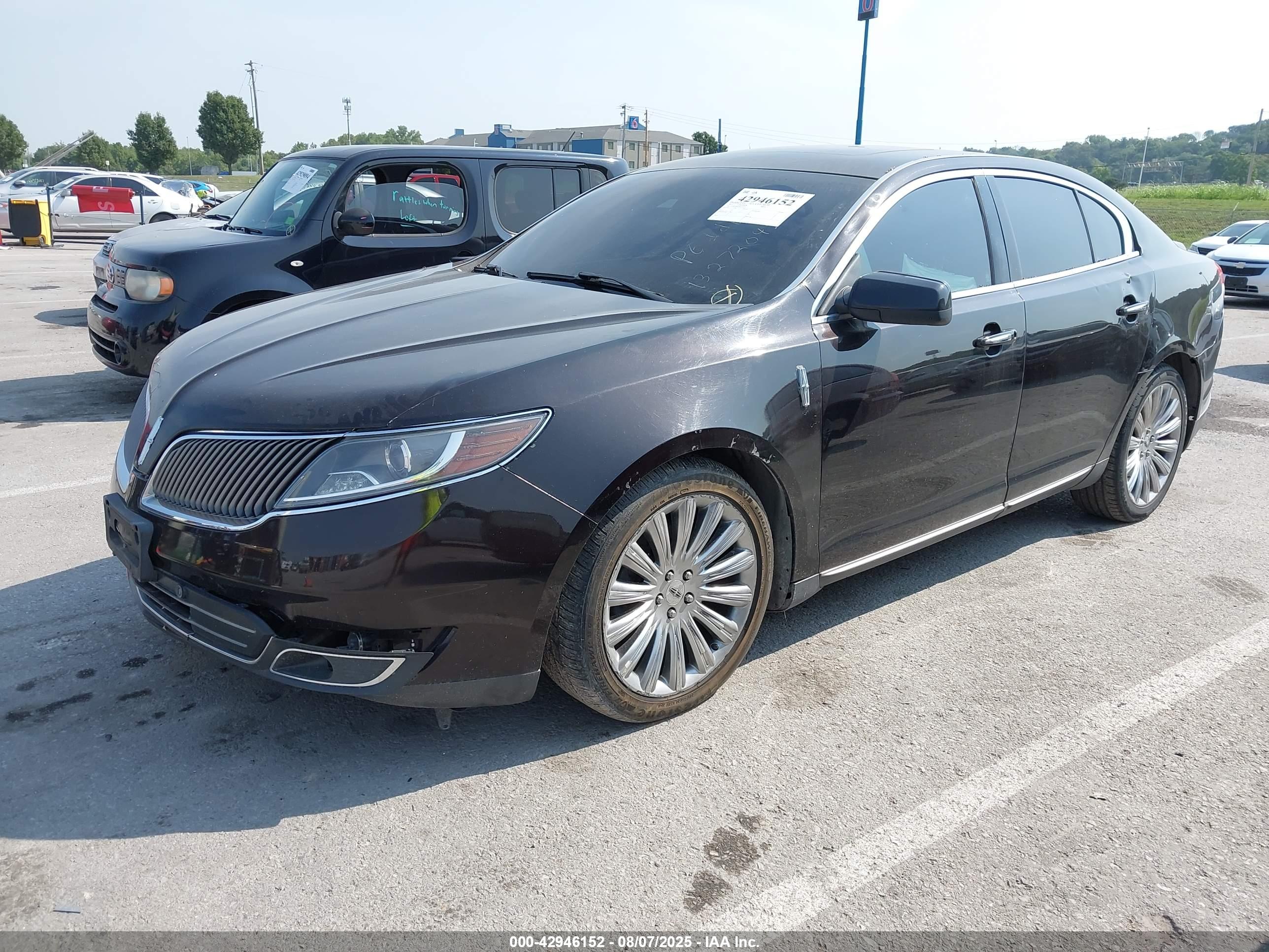 LINCOLN MKS image 2