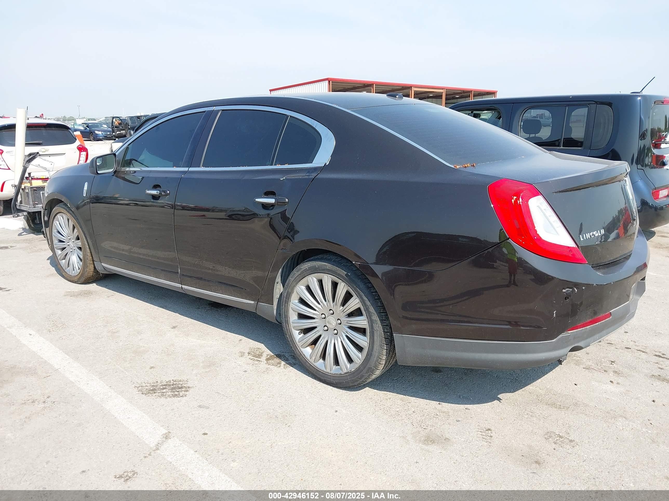 LINCOLN MKS image 3