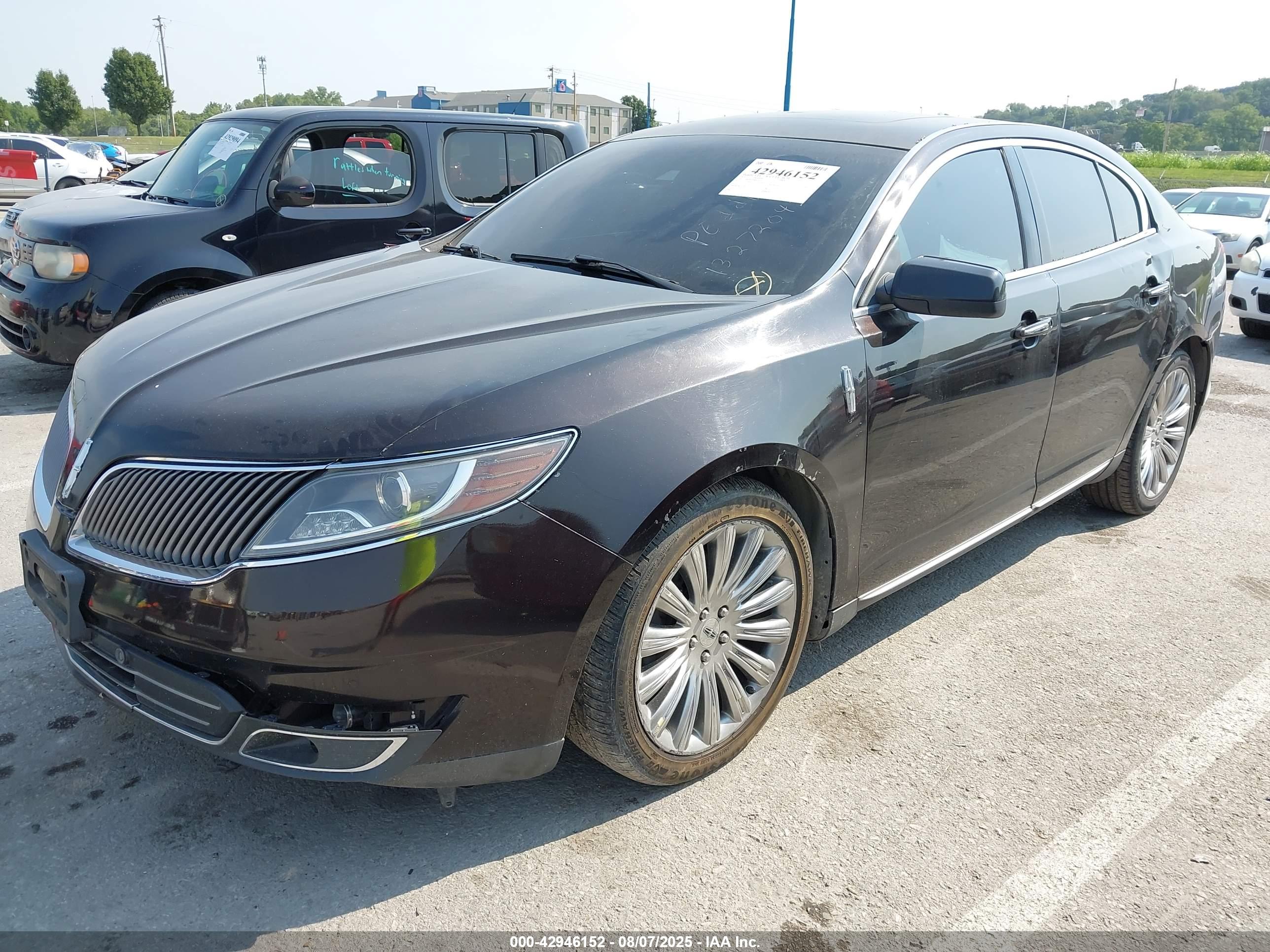 LINCOLN MKS image 6