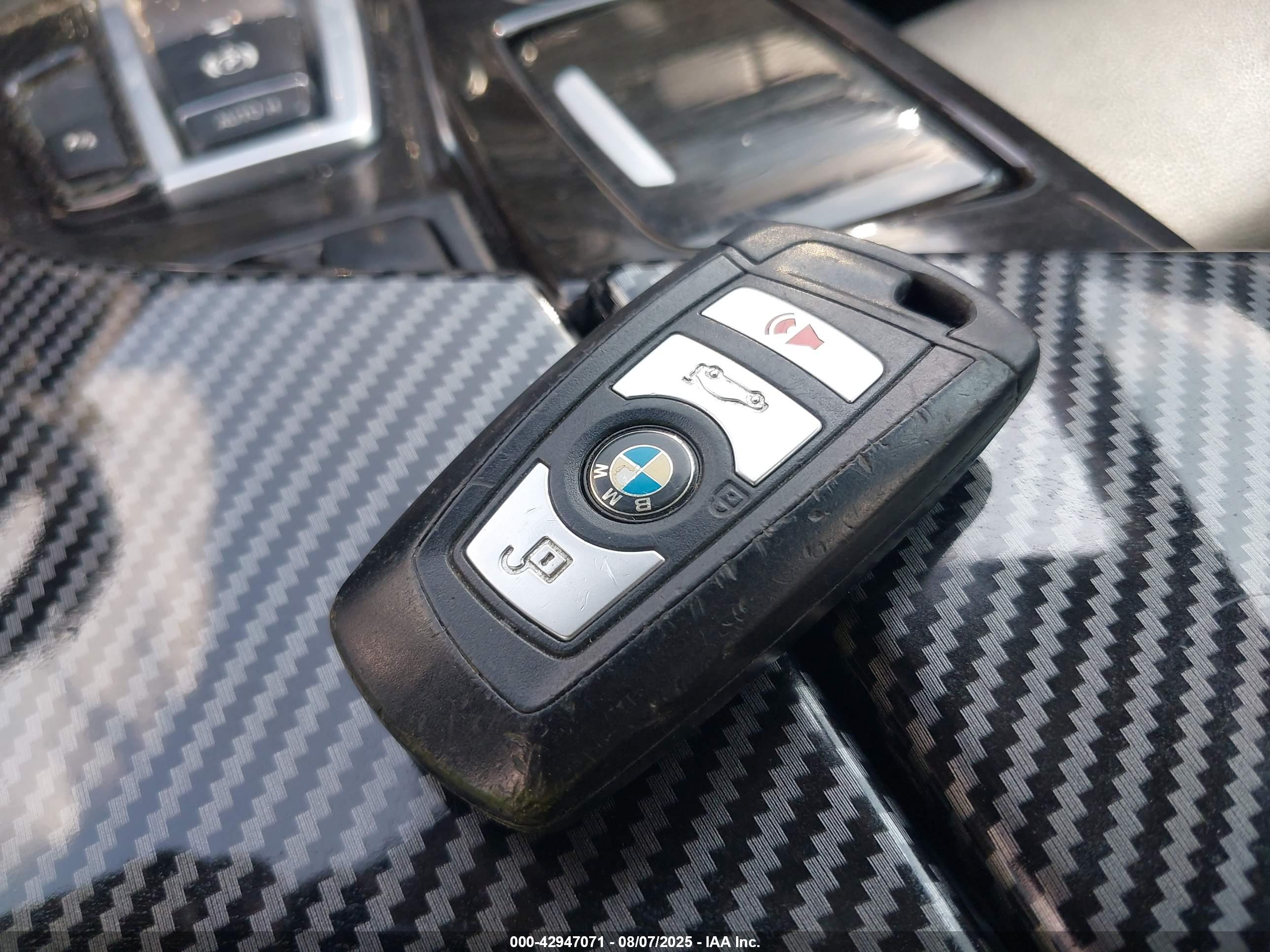 BMW 528I image 11