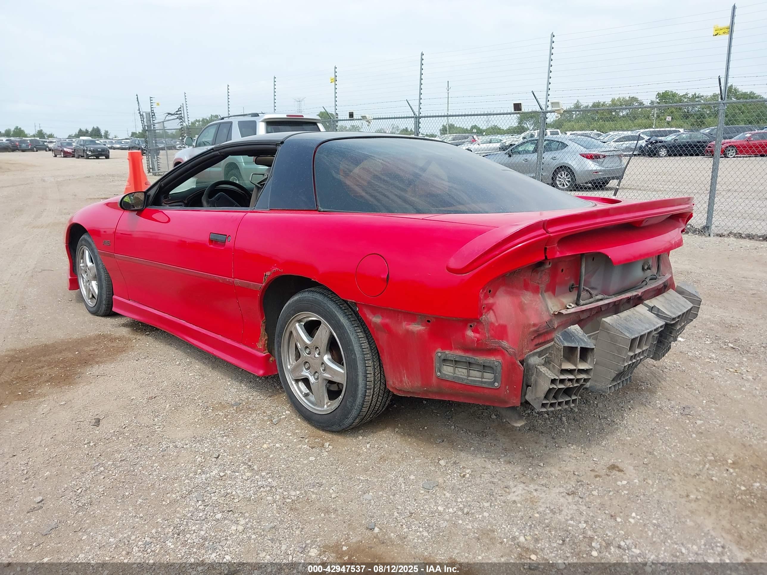 CHEVROLET CAMARO image 3