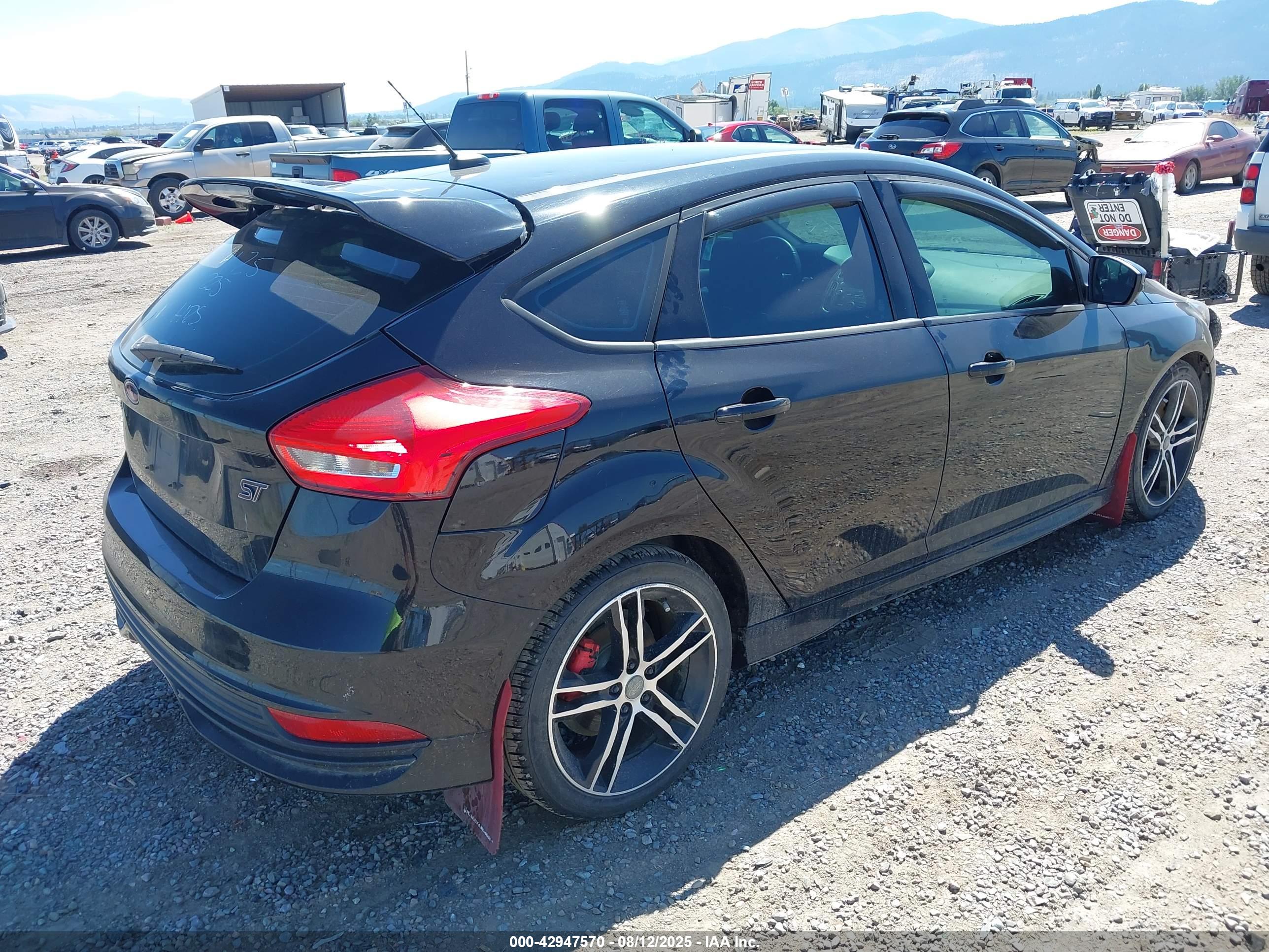 FORD FOCUS image 4