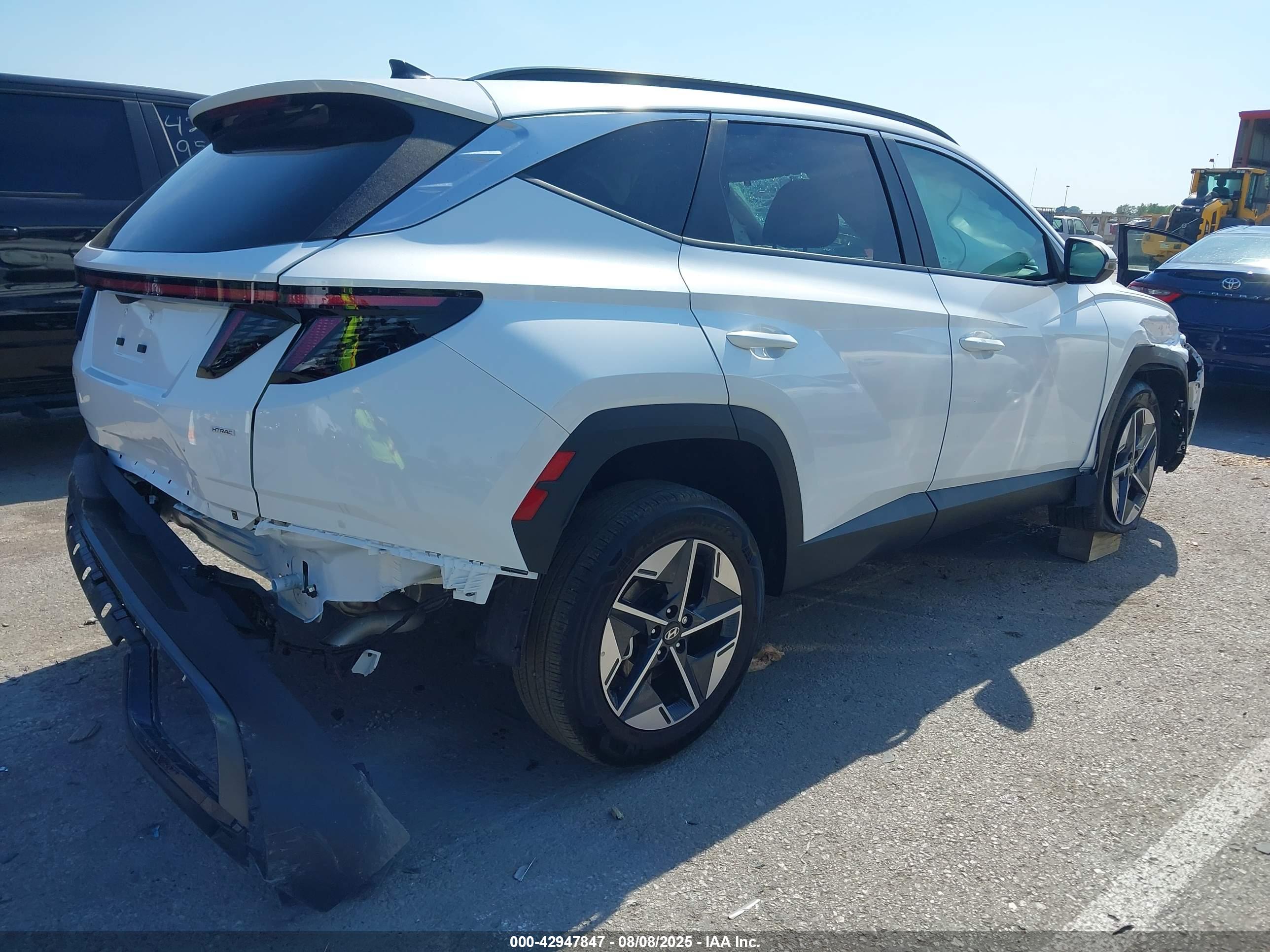 HYUNDAI TUCSON image 4