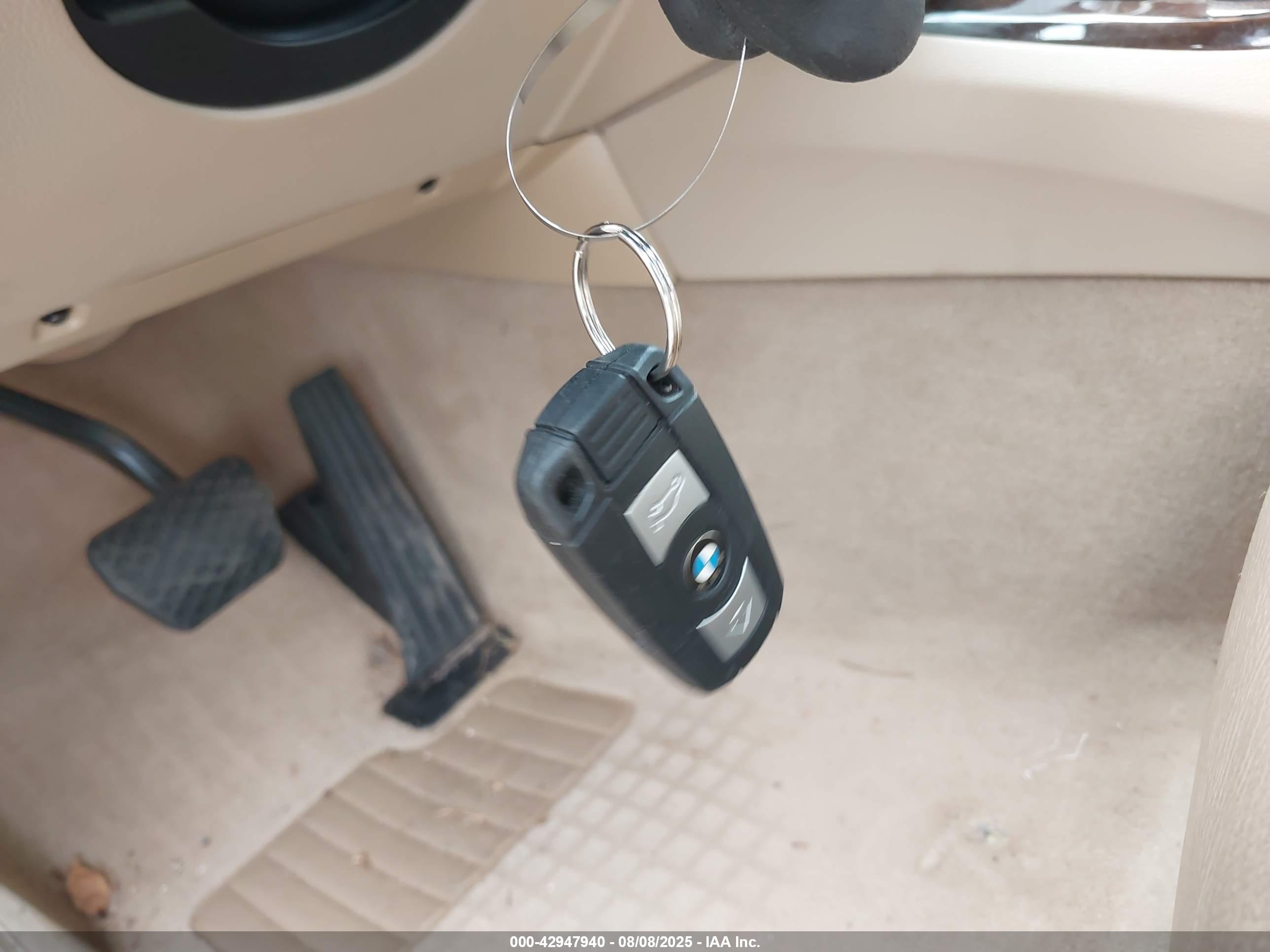BMW 328I image 11
