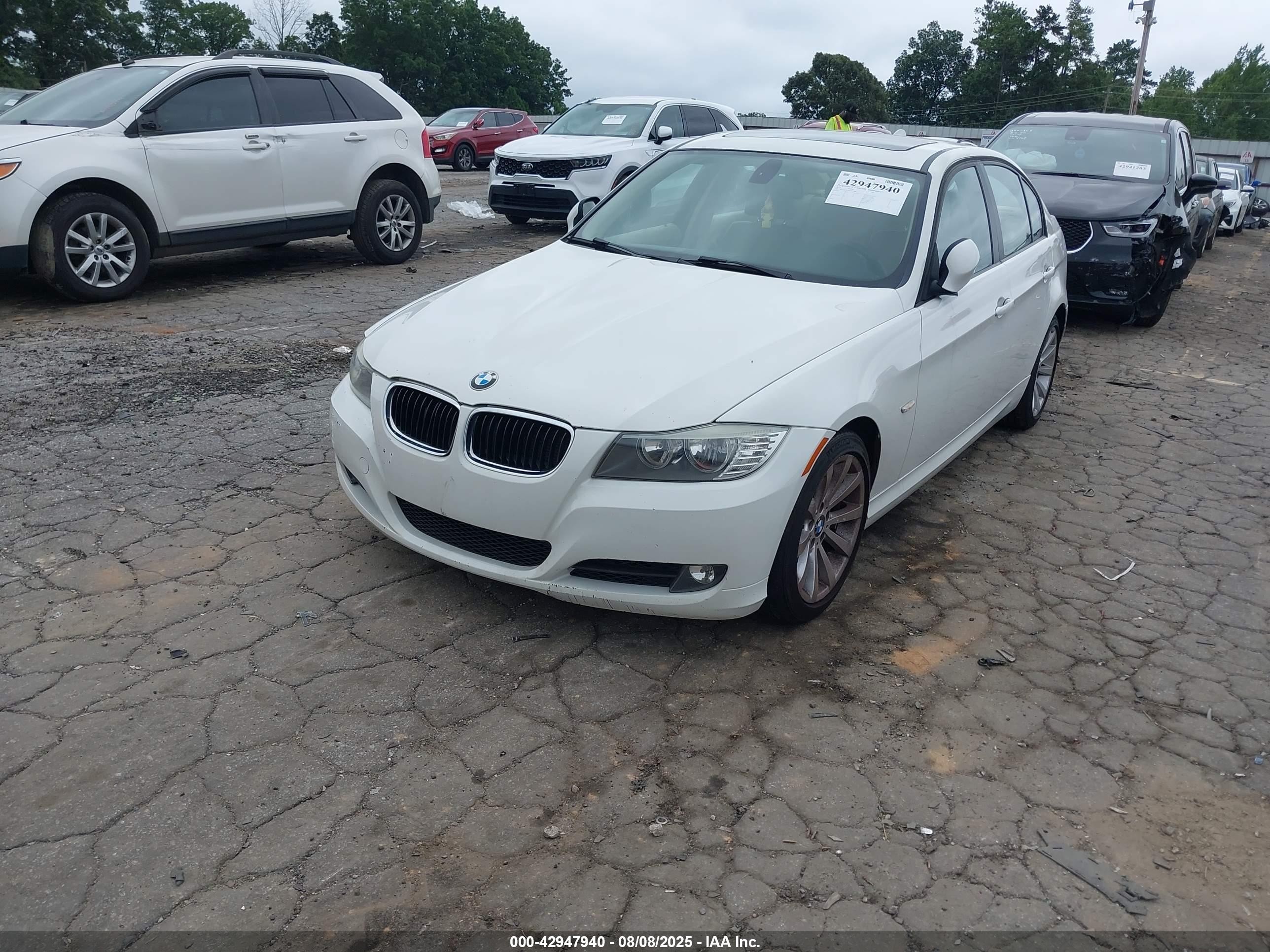 BMW 328I image 2