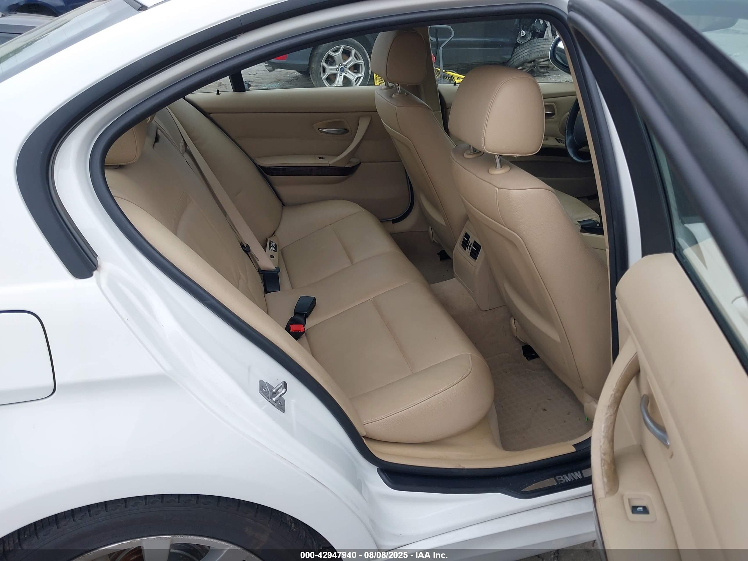 BMW 328I image 8