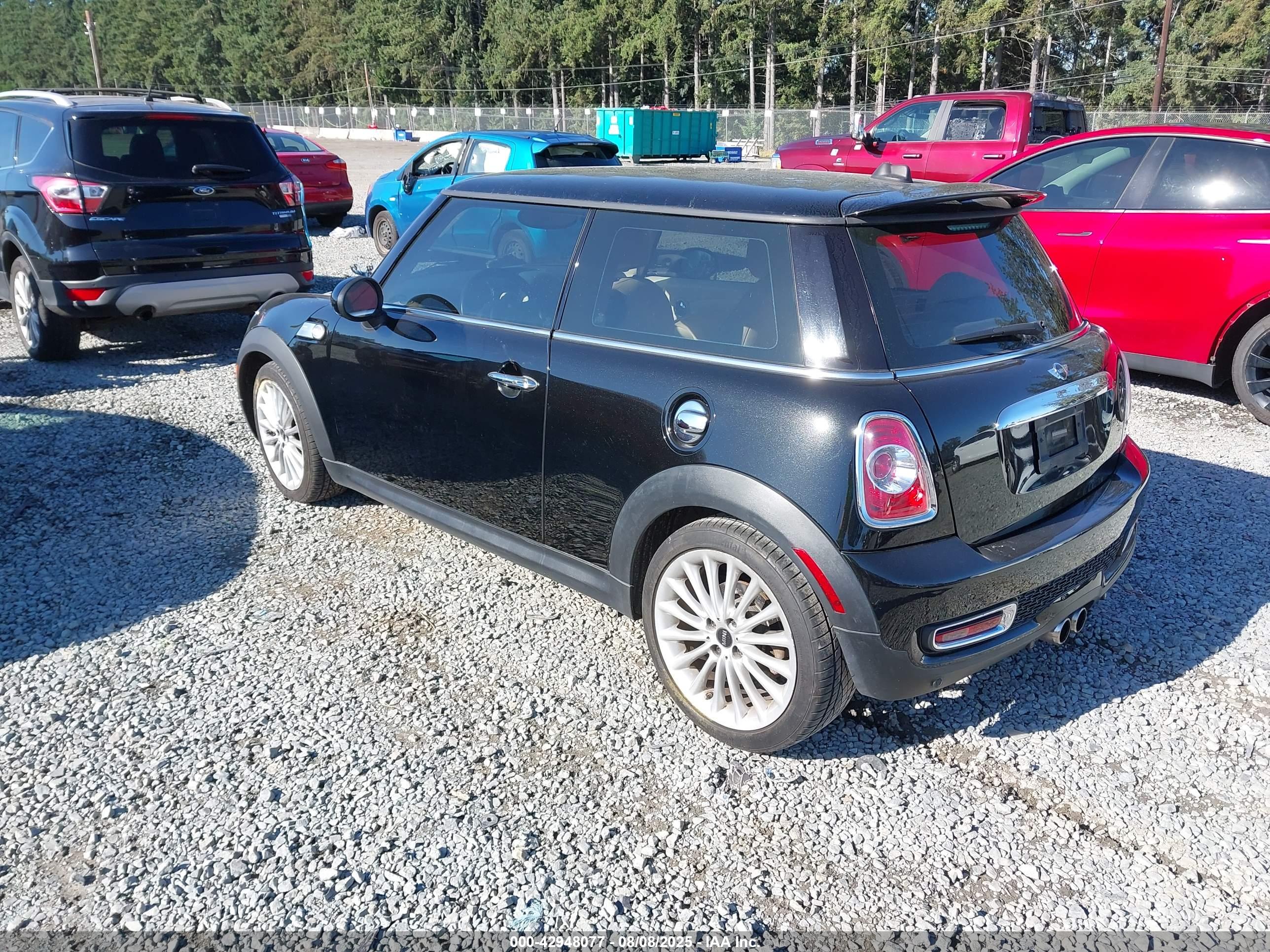 MINI COOPER image 3