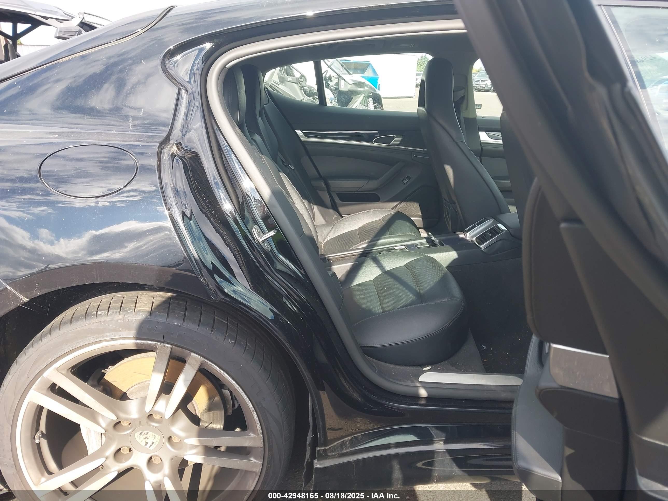 PORSCHE PANAMERA image 8