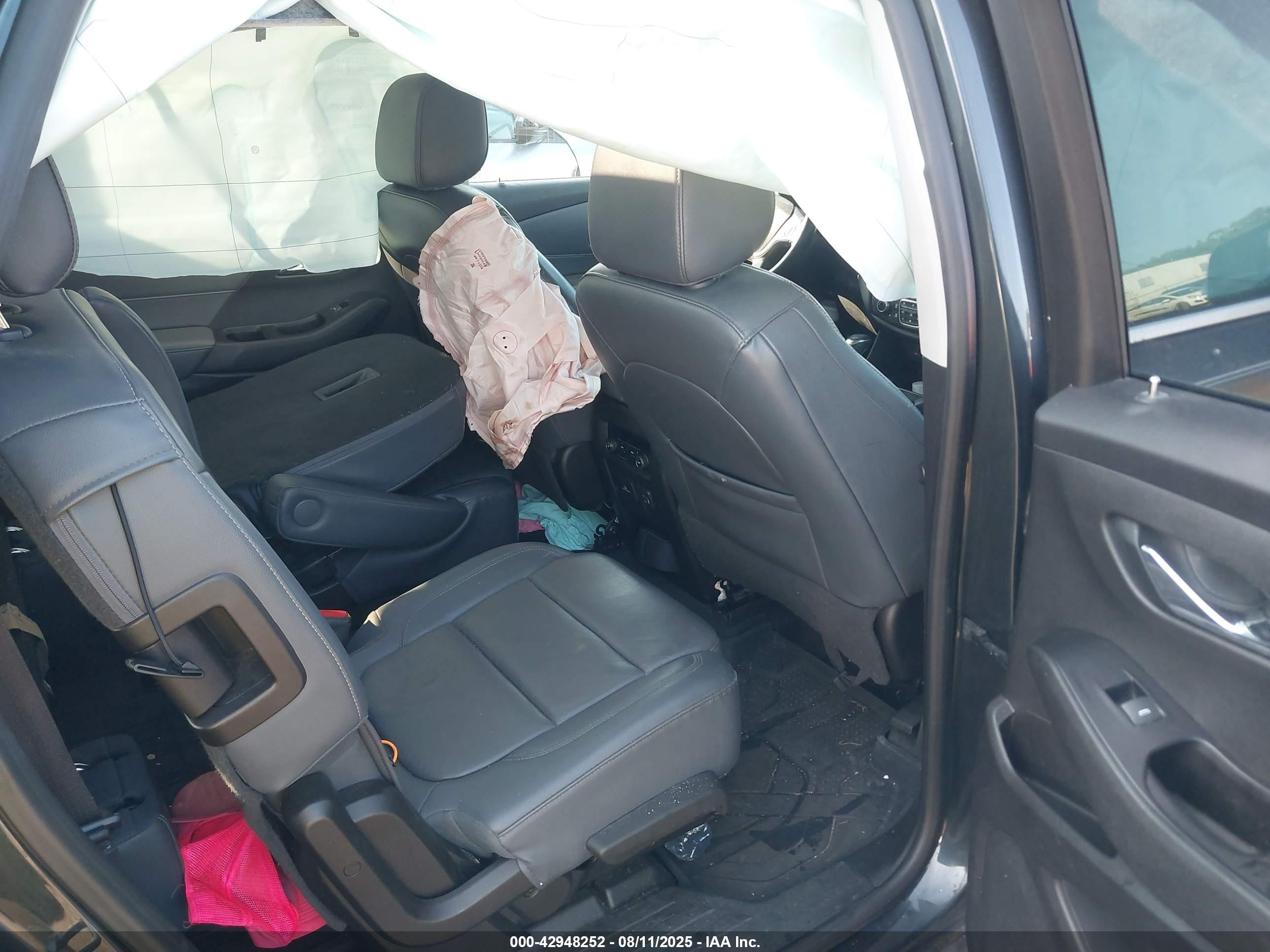 CHEVROLET TRAVERSE image 8