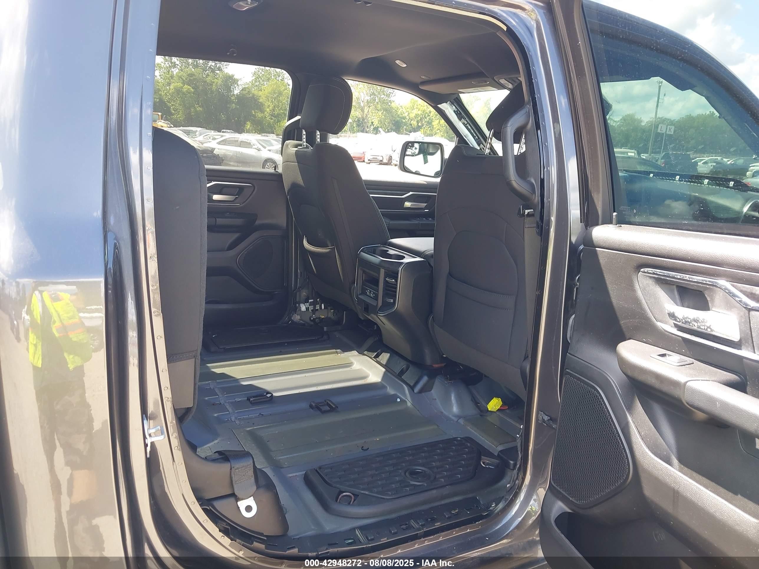 RAM 1500 image 8