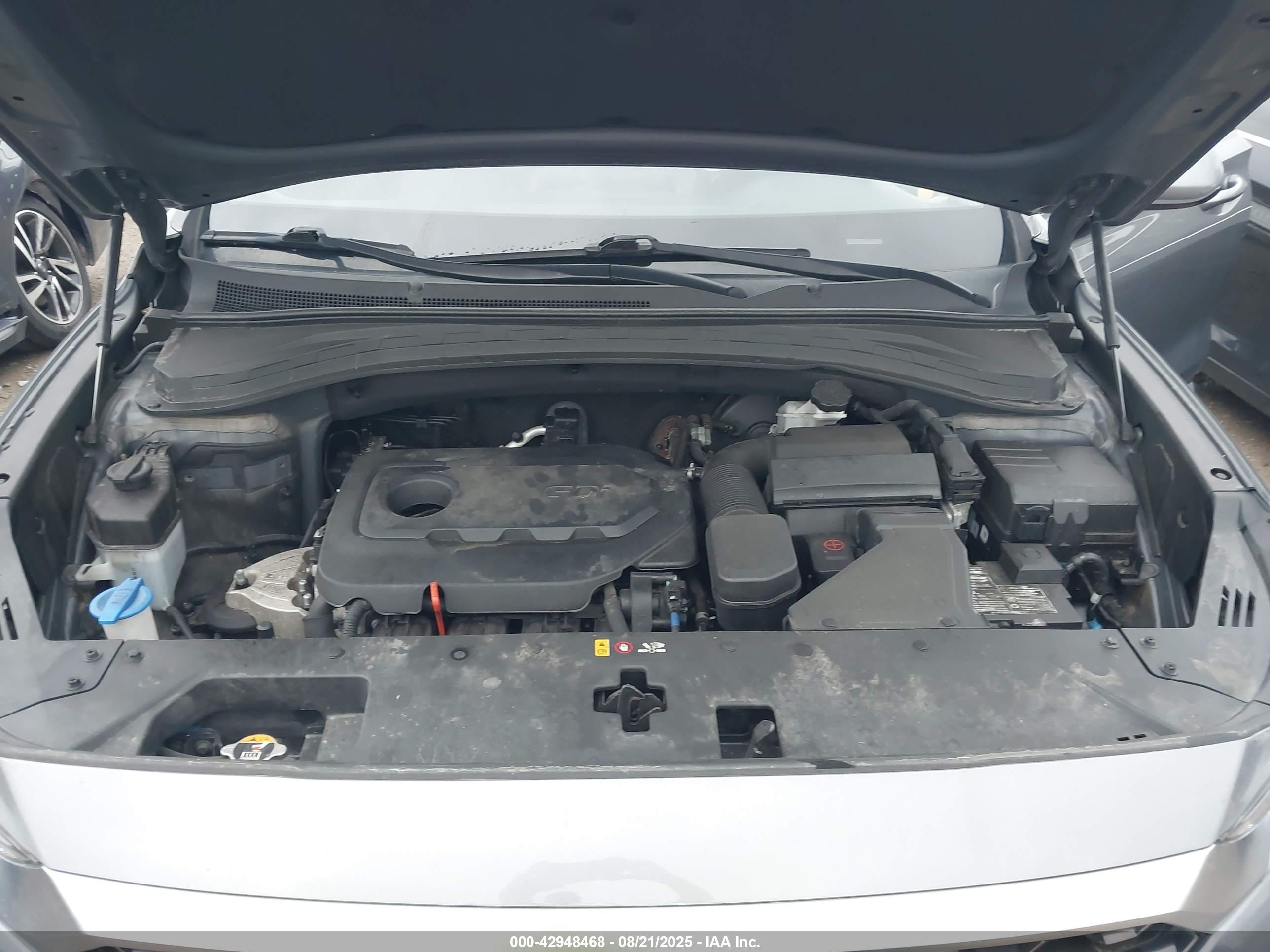 HYUNDAI SANTA image 10