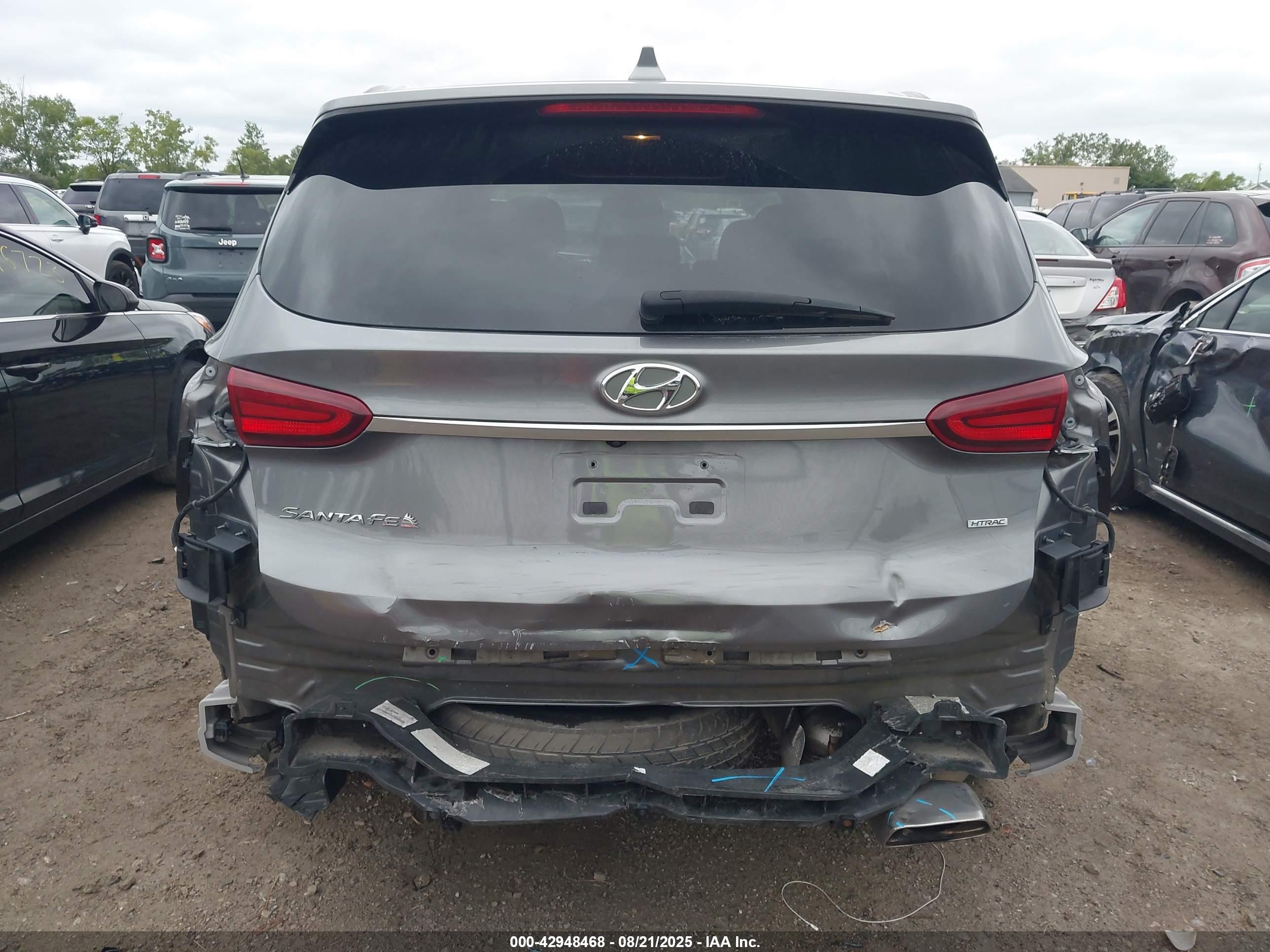 HYUNDAI SANTA image 6