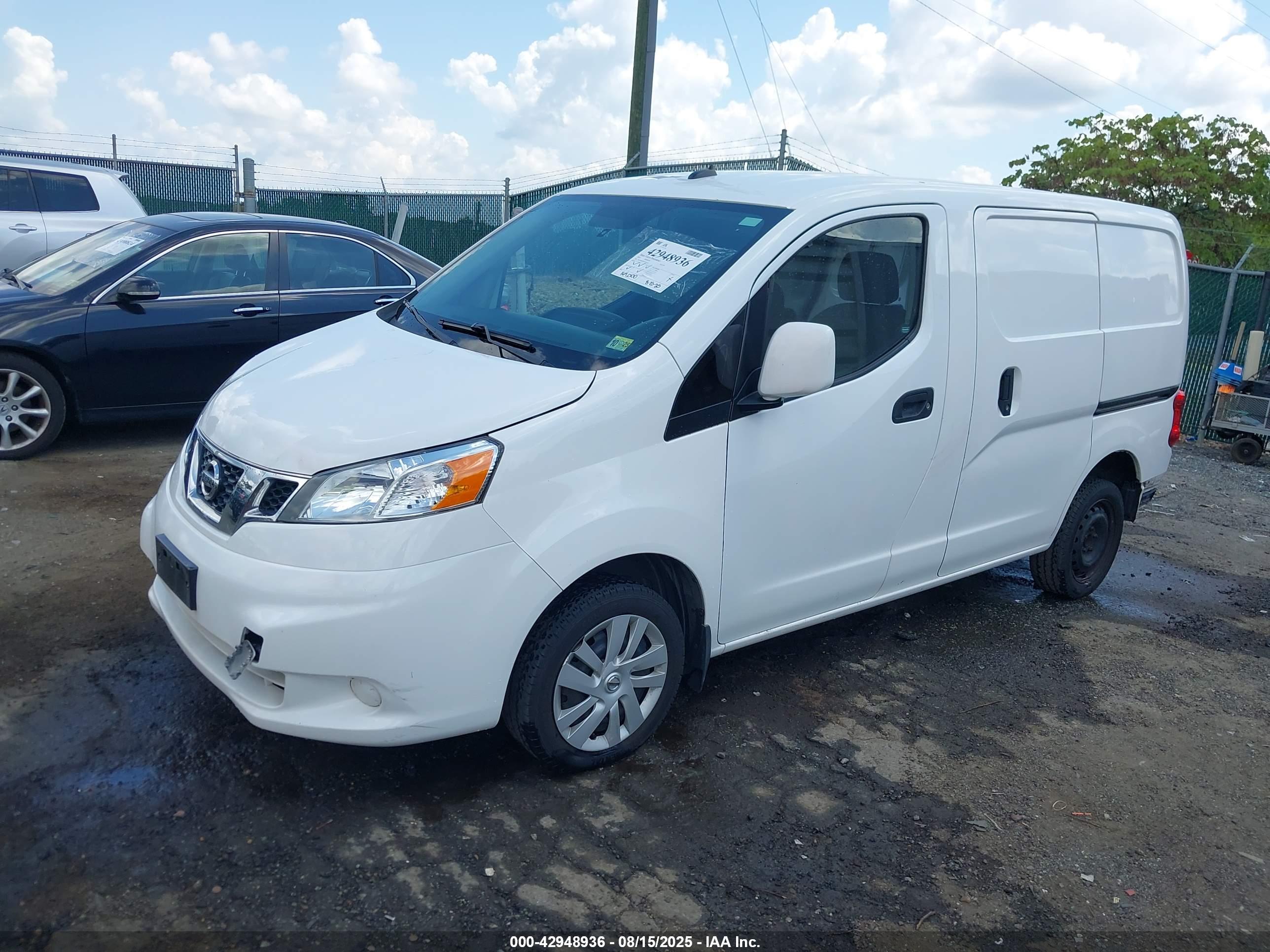 NISSAN NV200 image 2