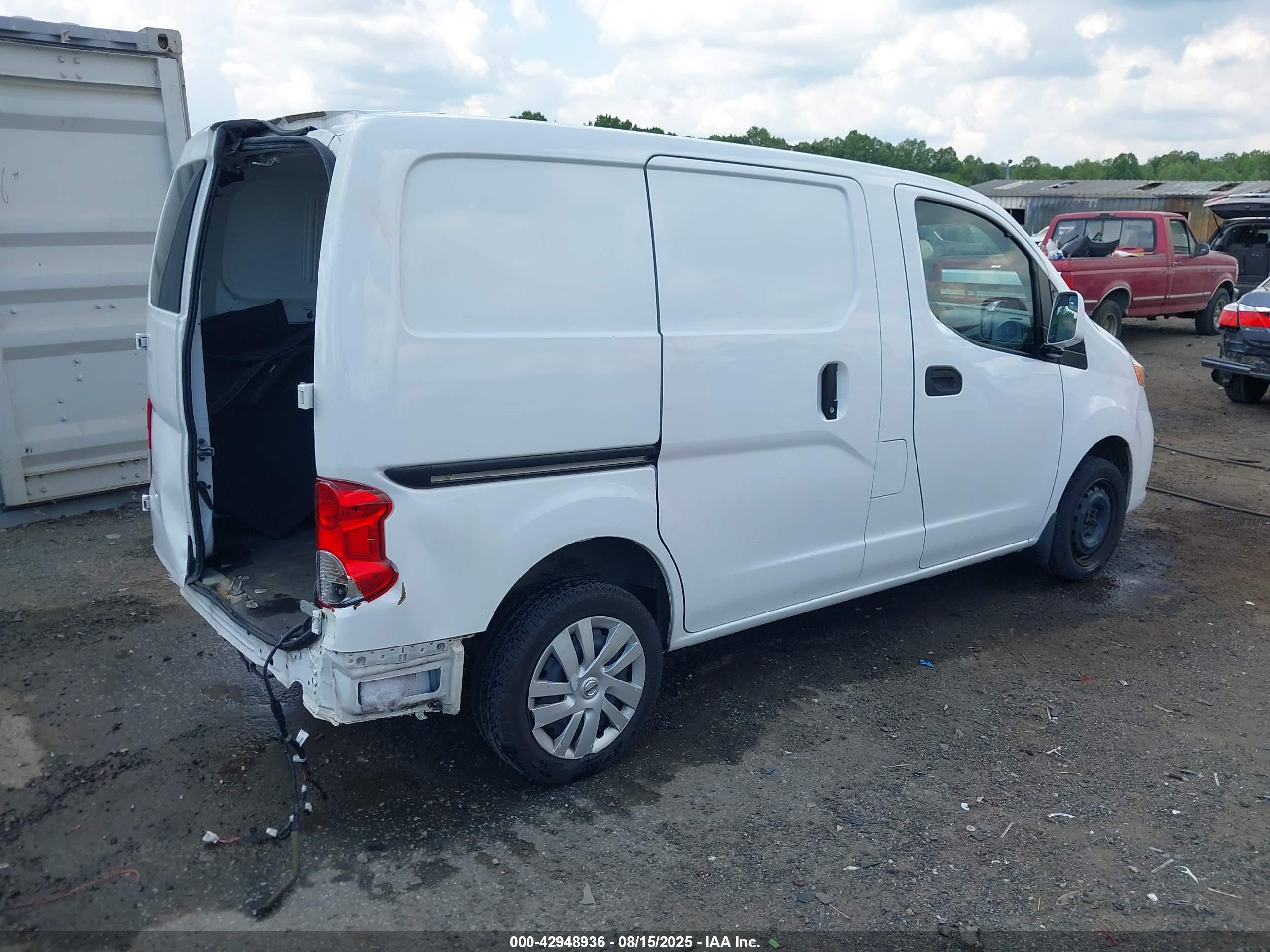 NISSAN NV200 image 4