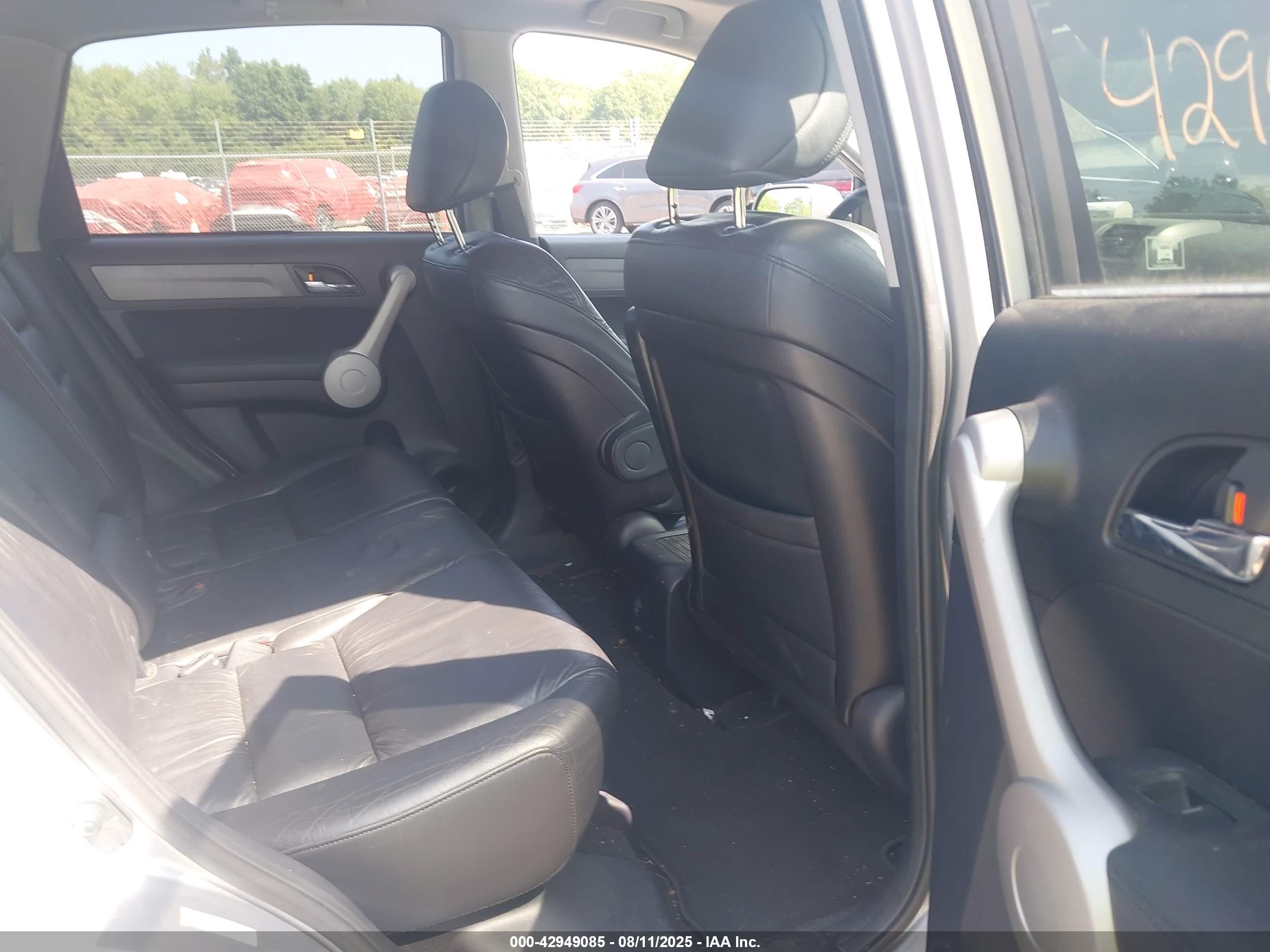 HONDA CR-V image 8