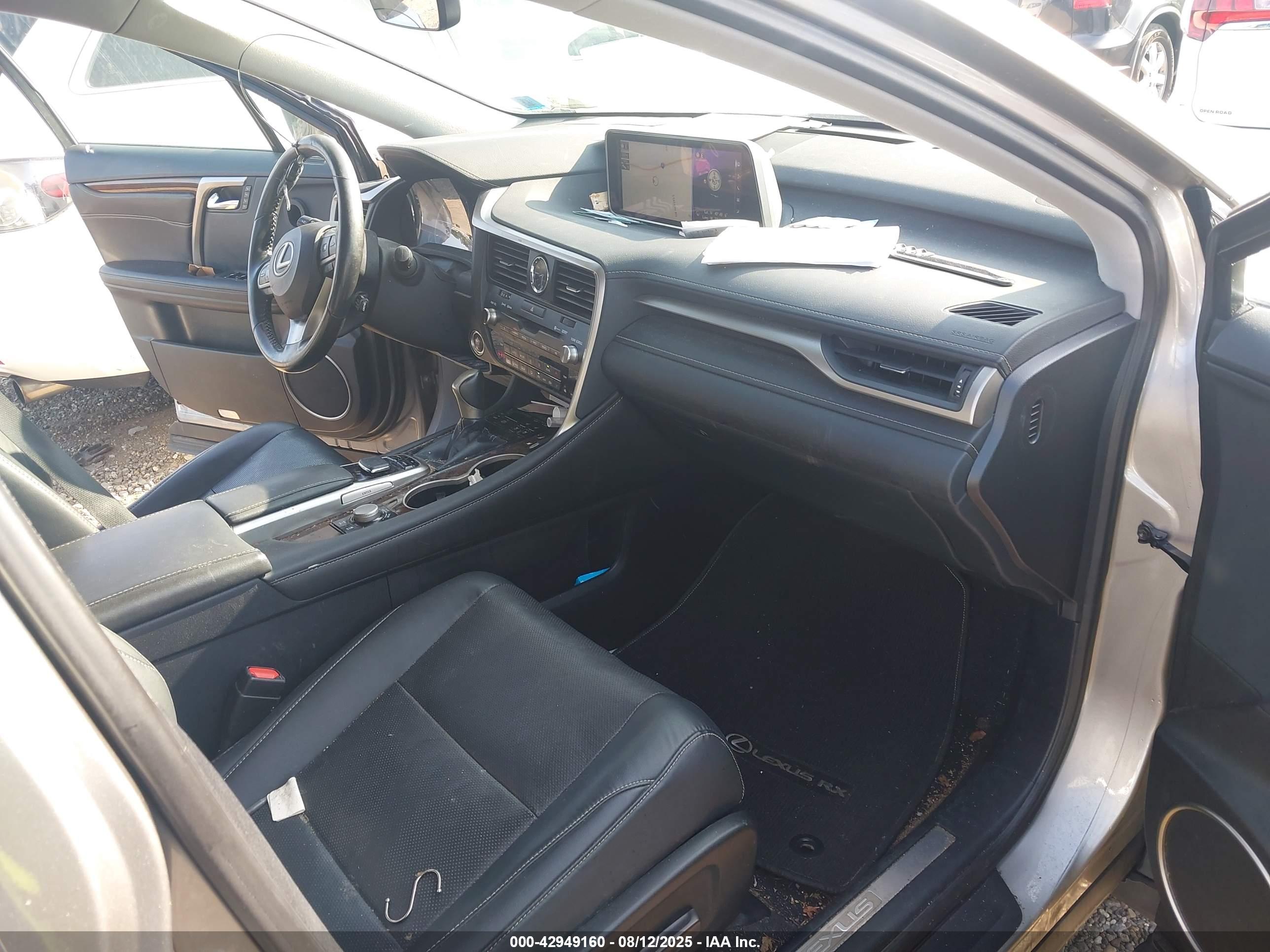 LEXUS RX image 5
