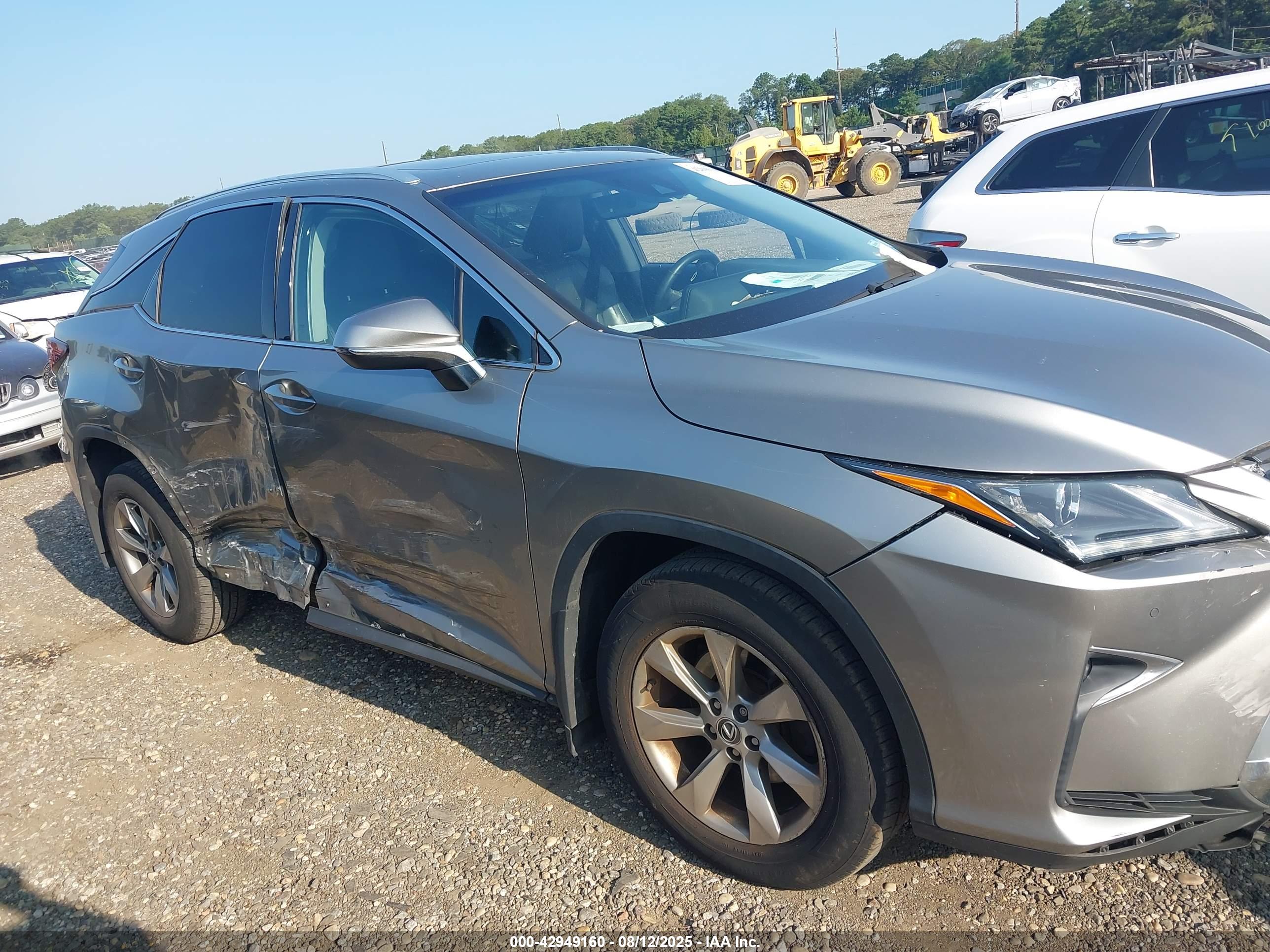 LEXUS RX image 6