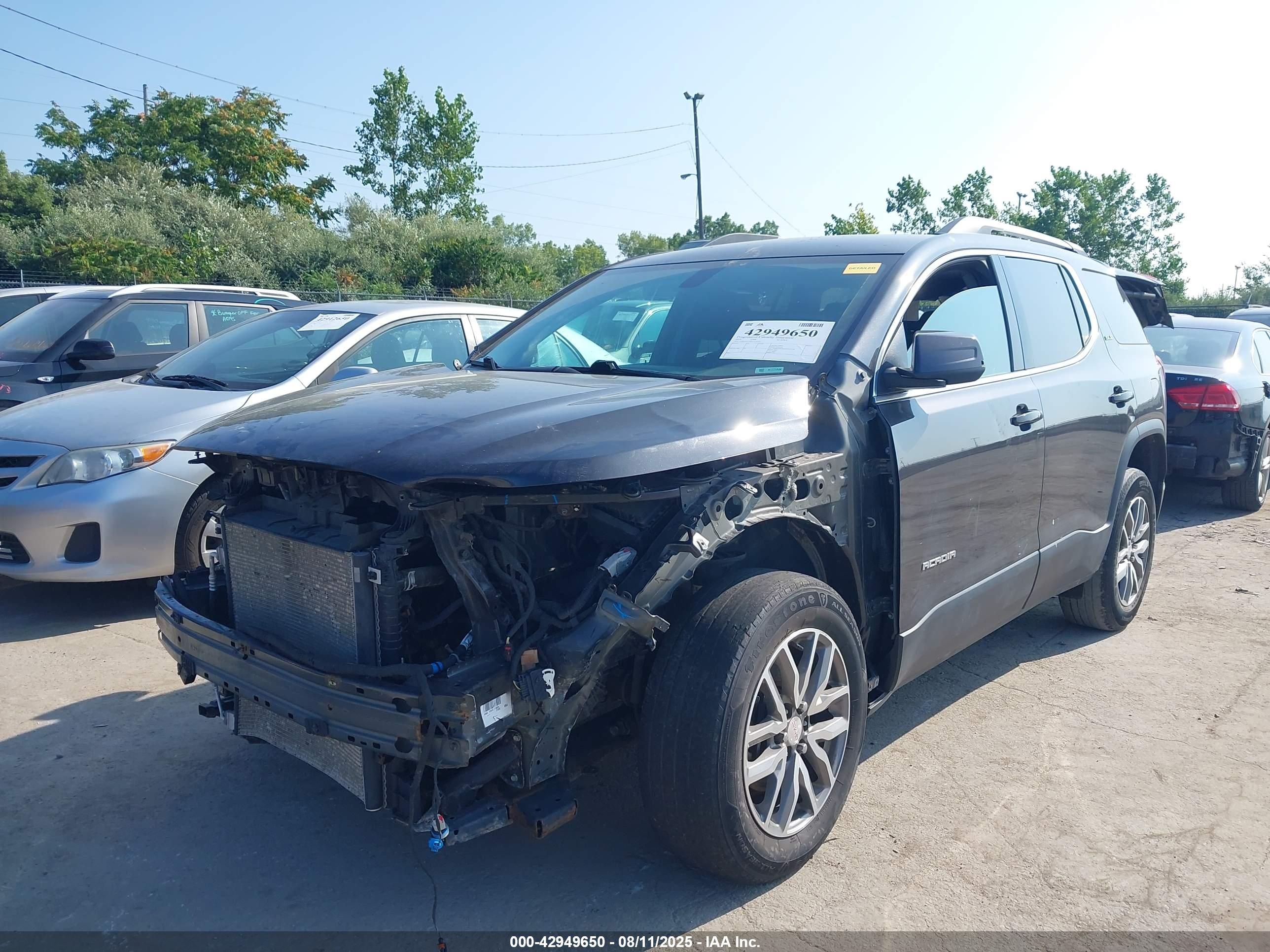 GMC ACADIA image 2
