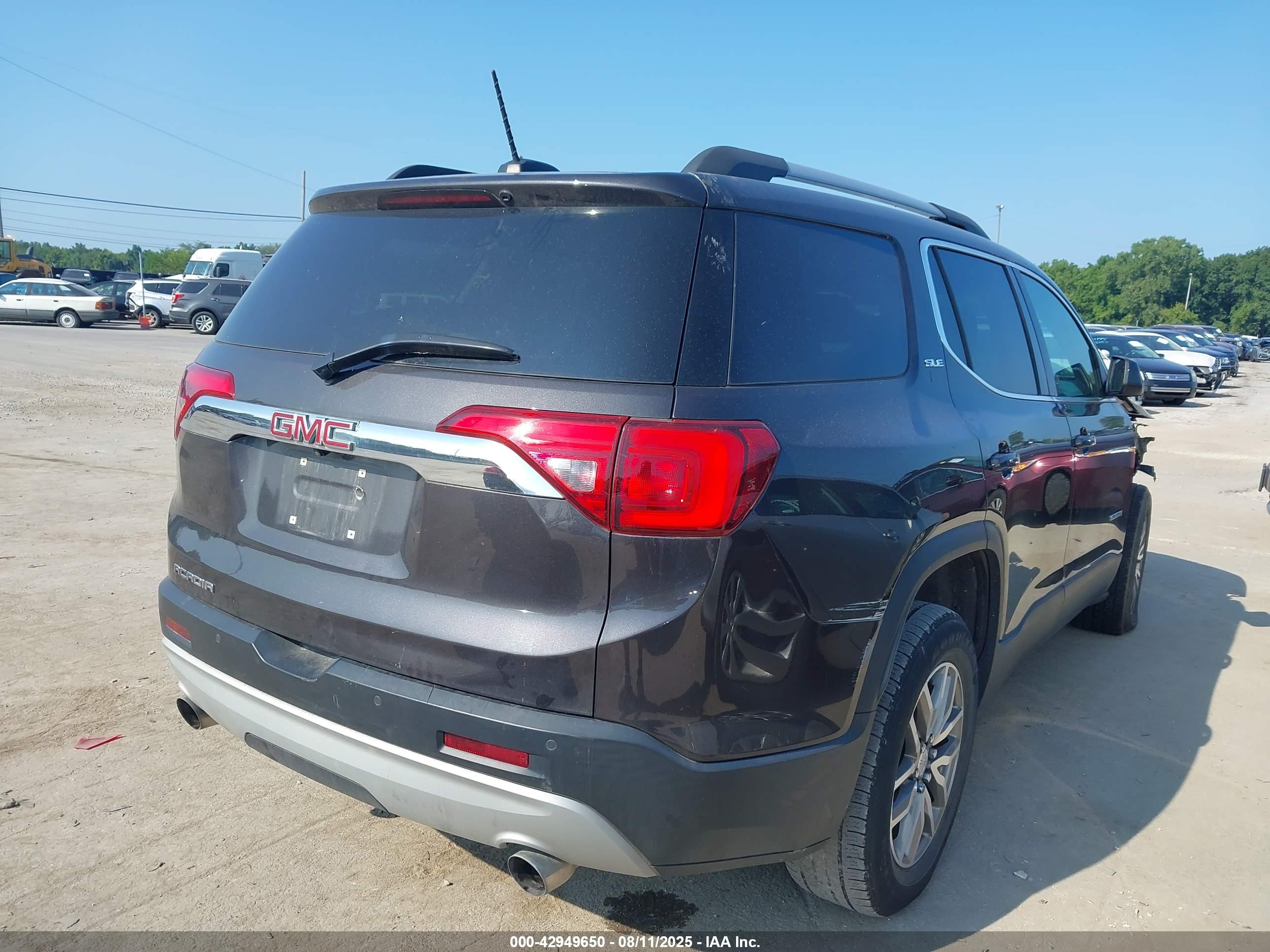 GMC ACADIA image 4