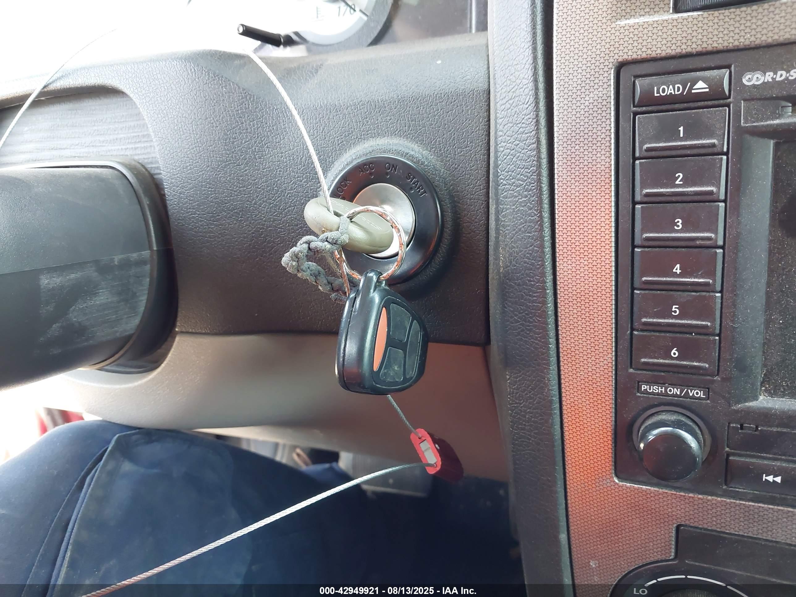 CHRYSLER 300C image 11