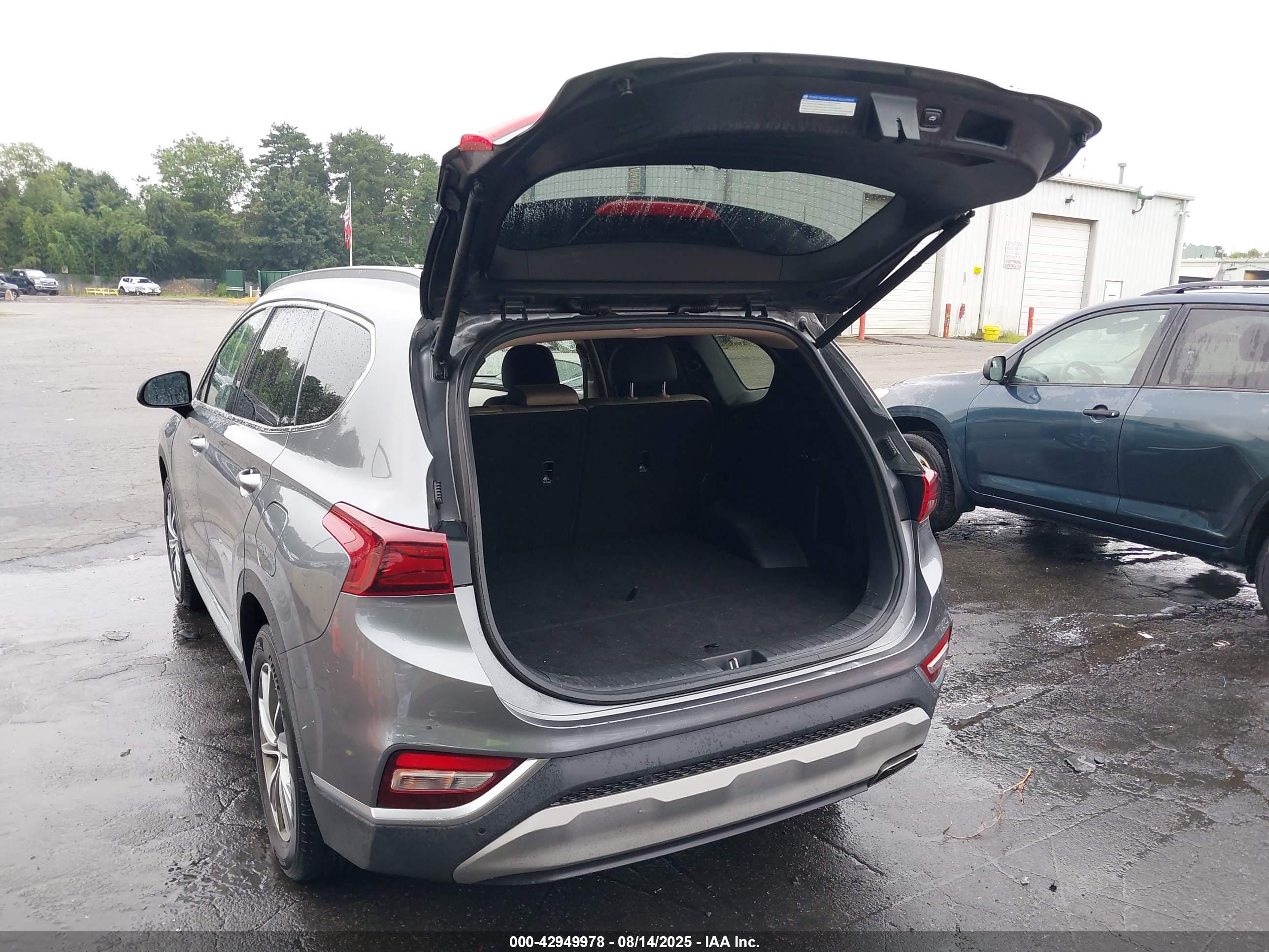 HYUNDAI SANTA image 3