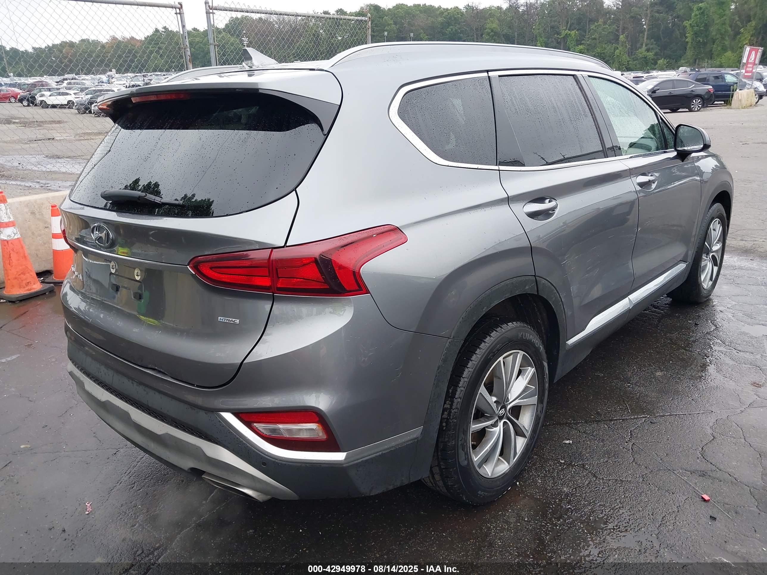 HYUNDAI SANTA image 4