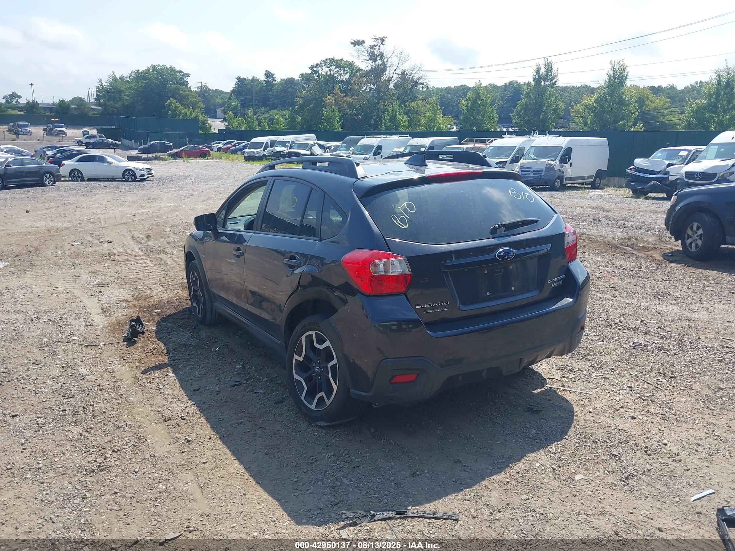 SUBARU CROSSTREK image 3