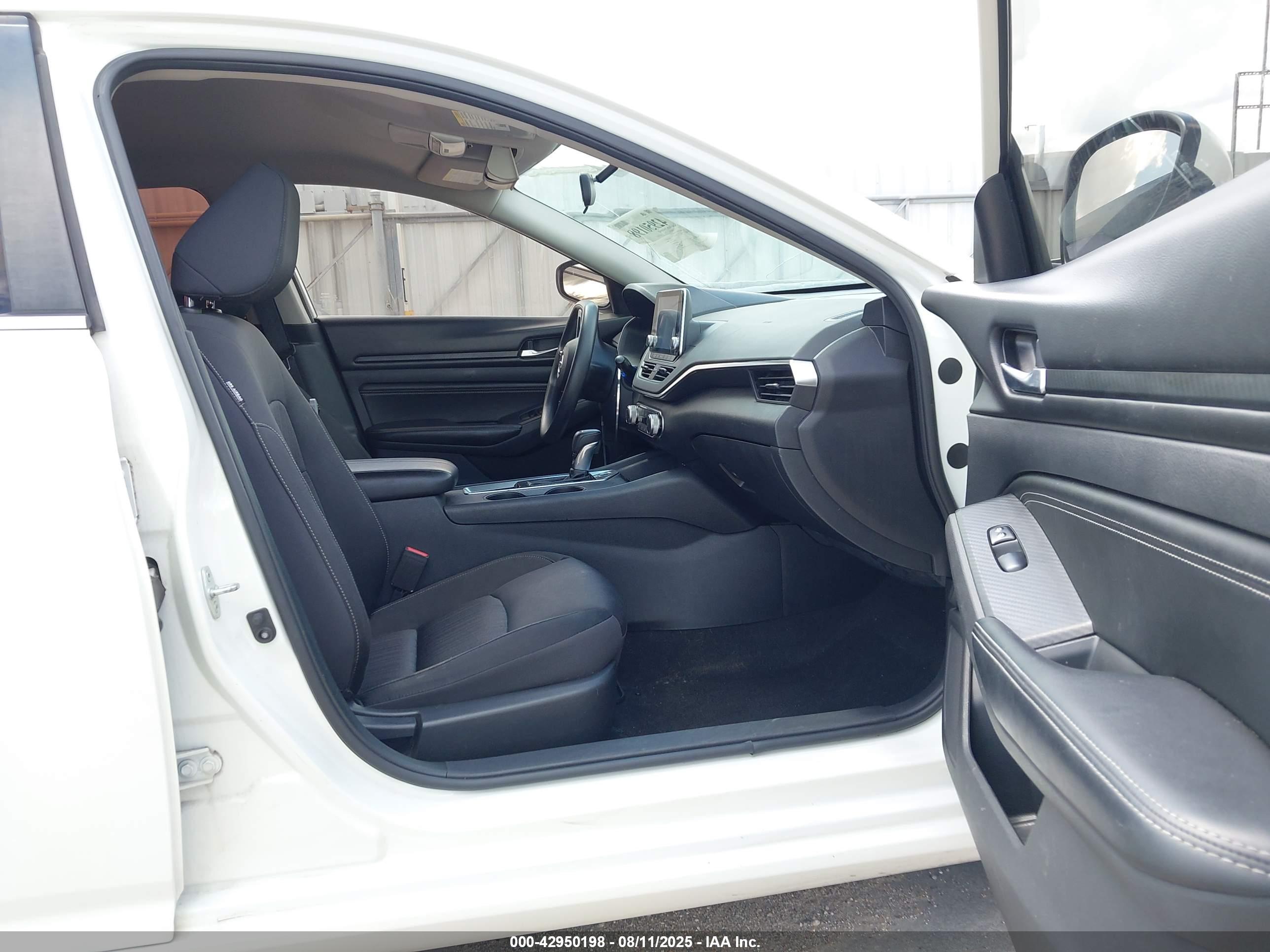 NISSAN ALTIMA image 5