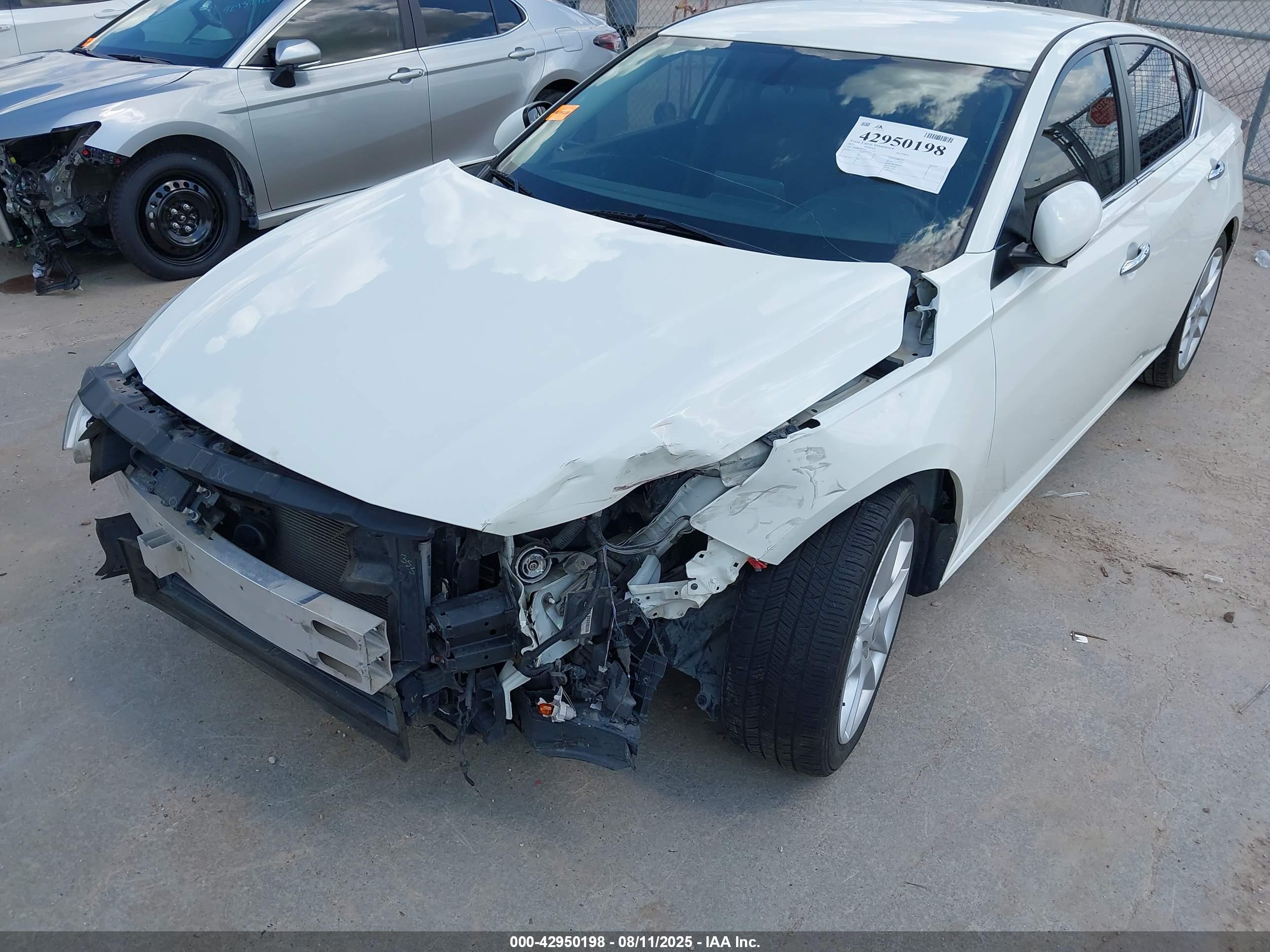 NISSAN ALTIMA image 6