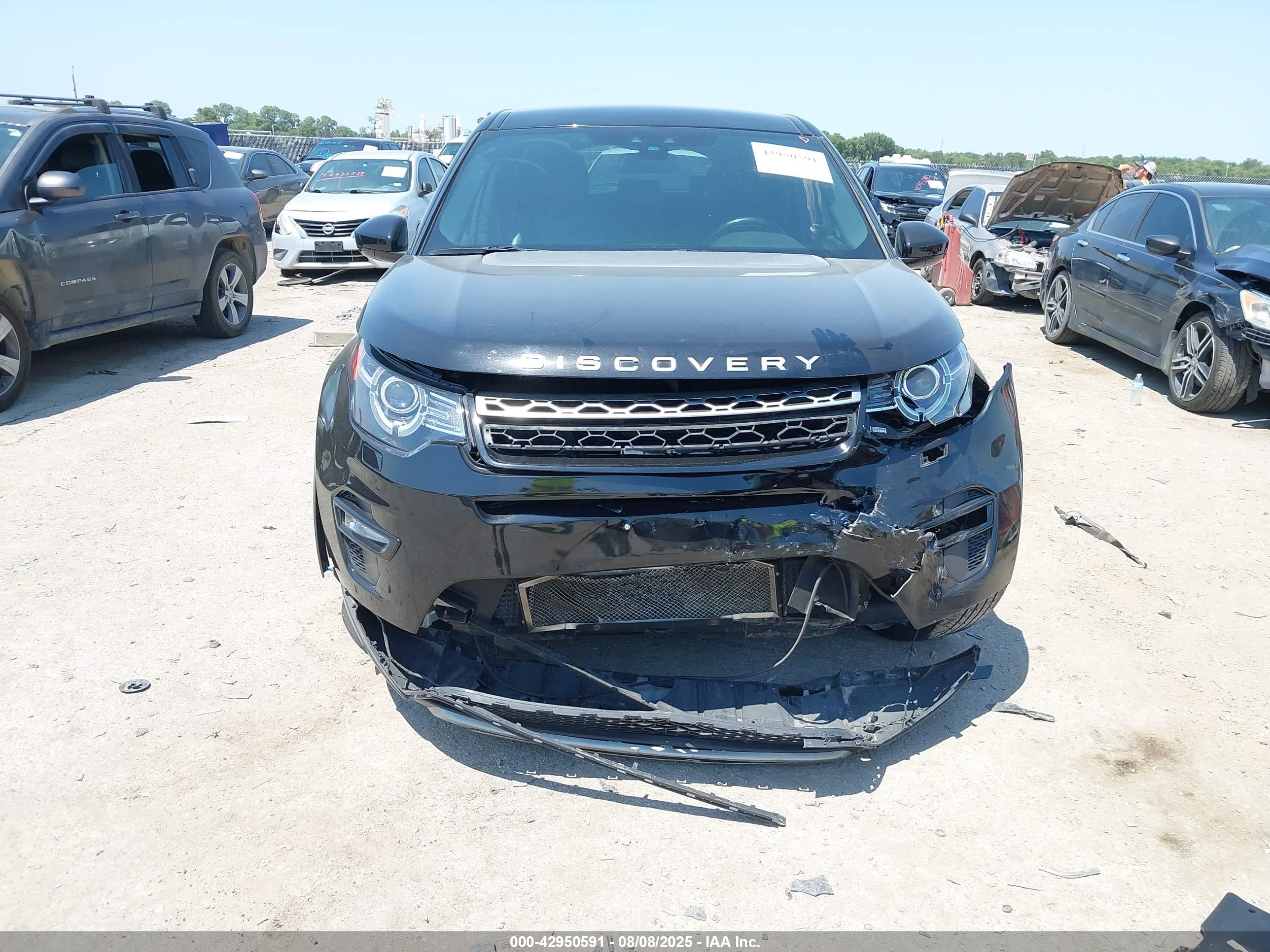 LAND ROVER image 6