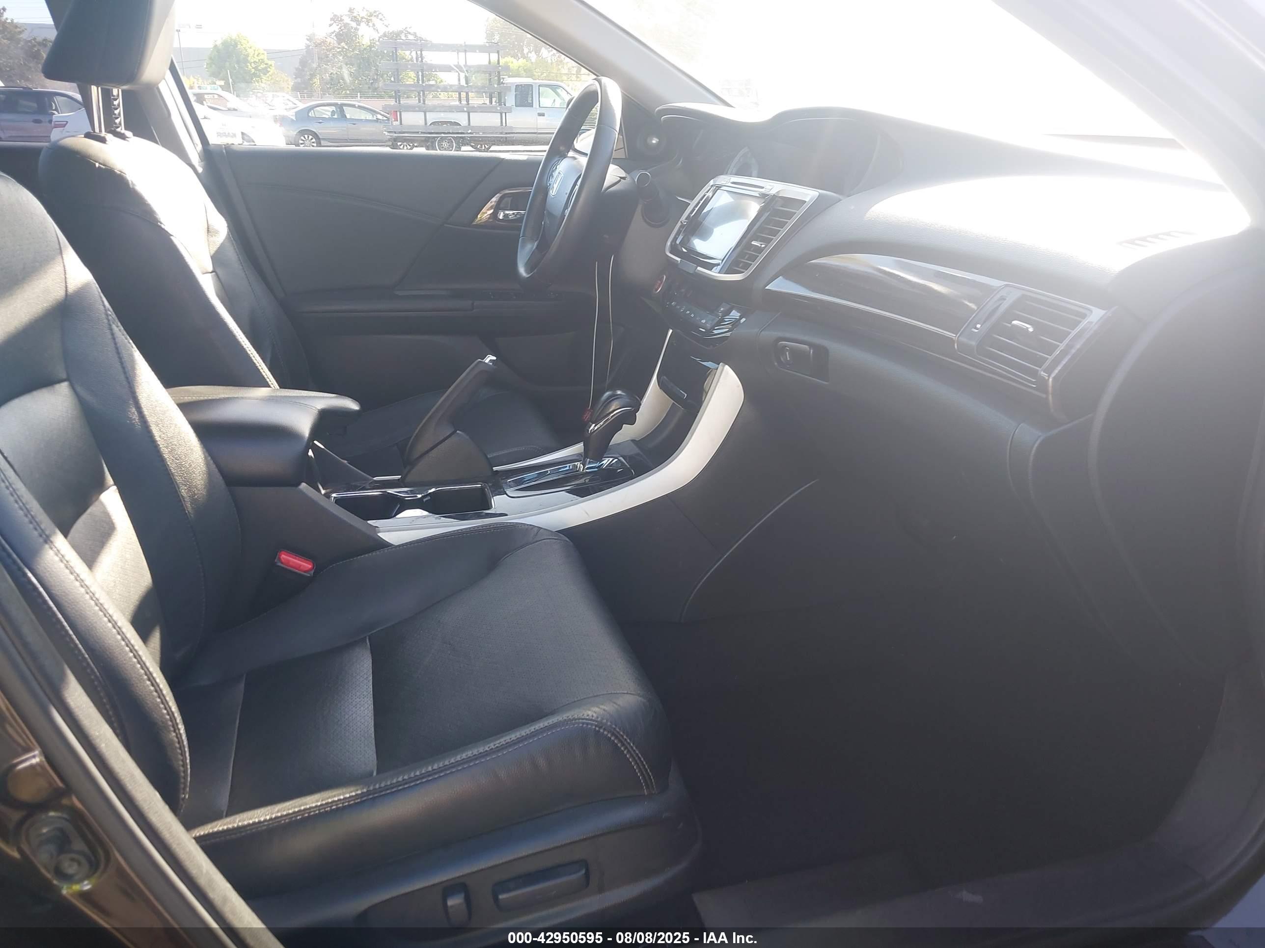 HONDA ACCORD image 5