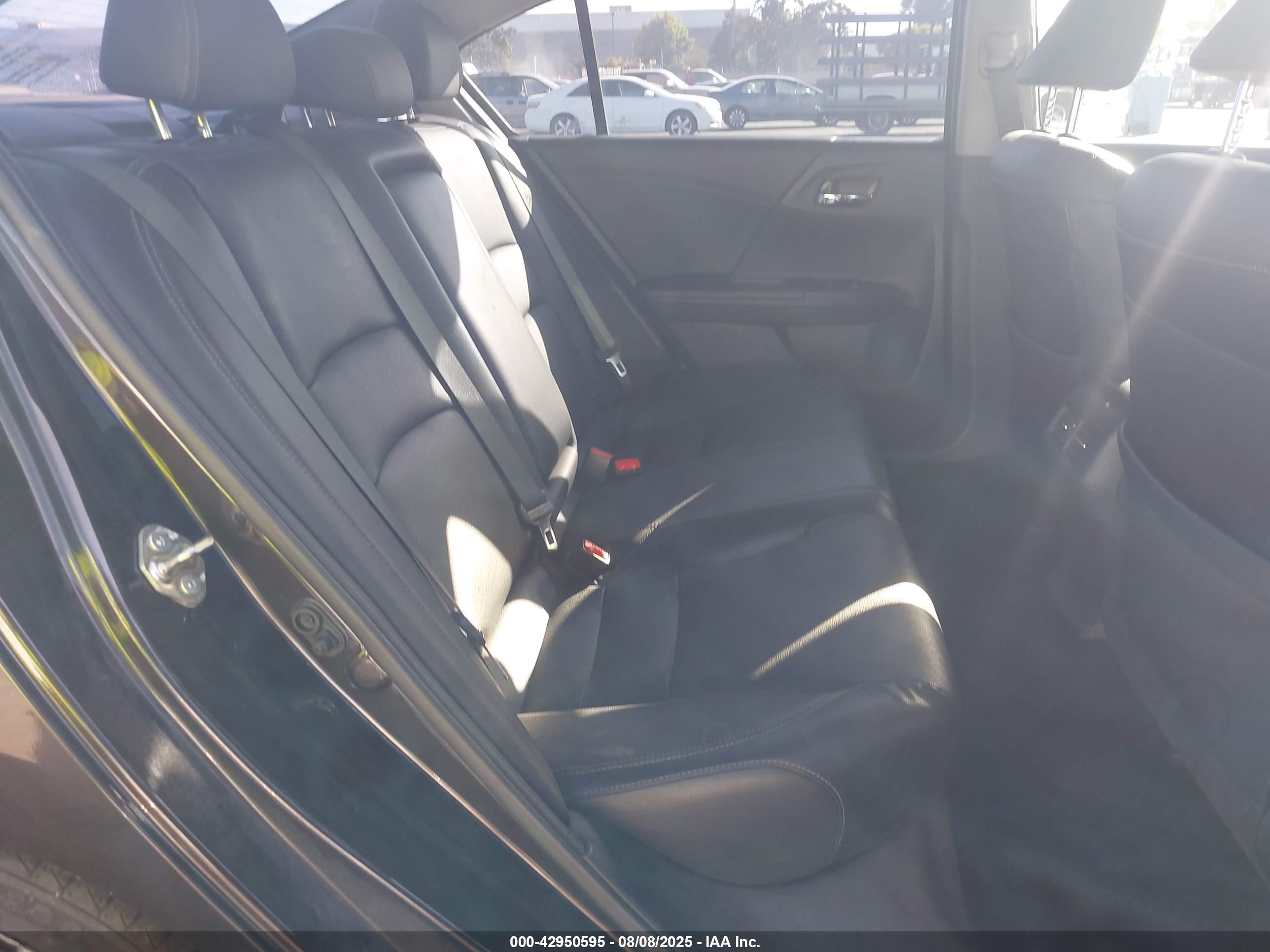HONDA ACCORD image 8