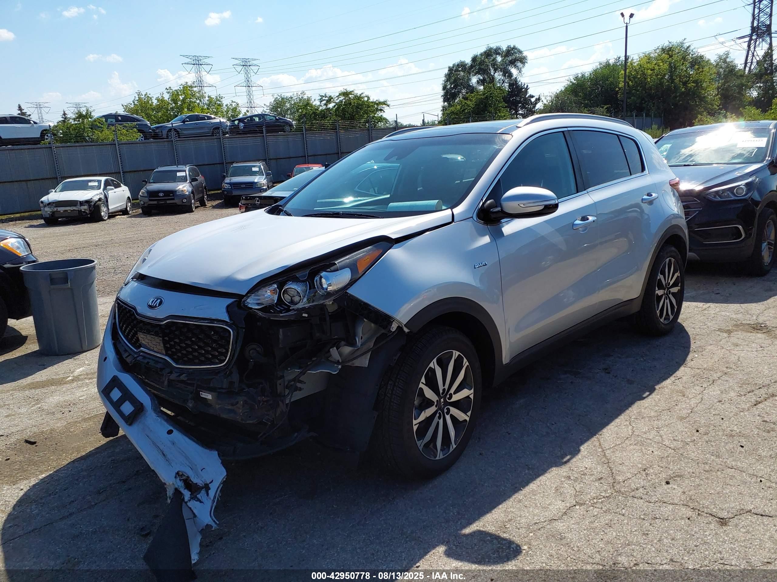 KIA SPORTAGE image 2