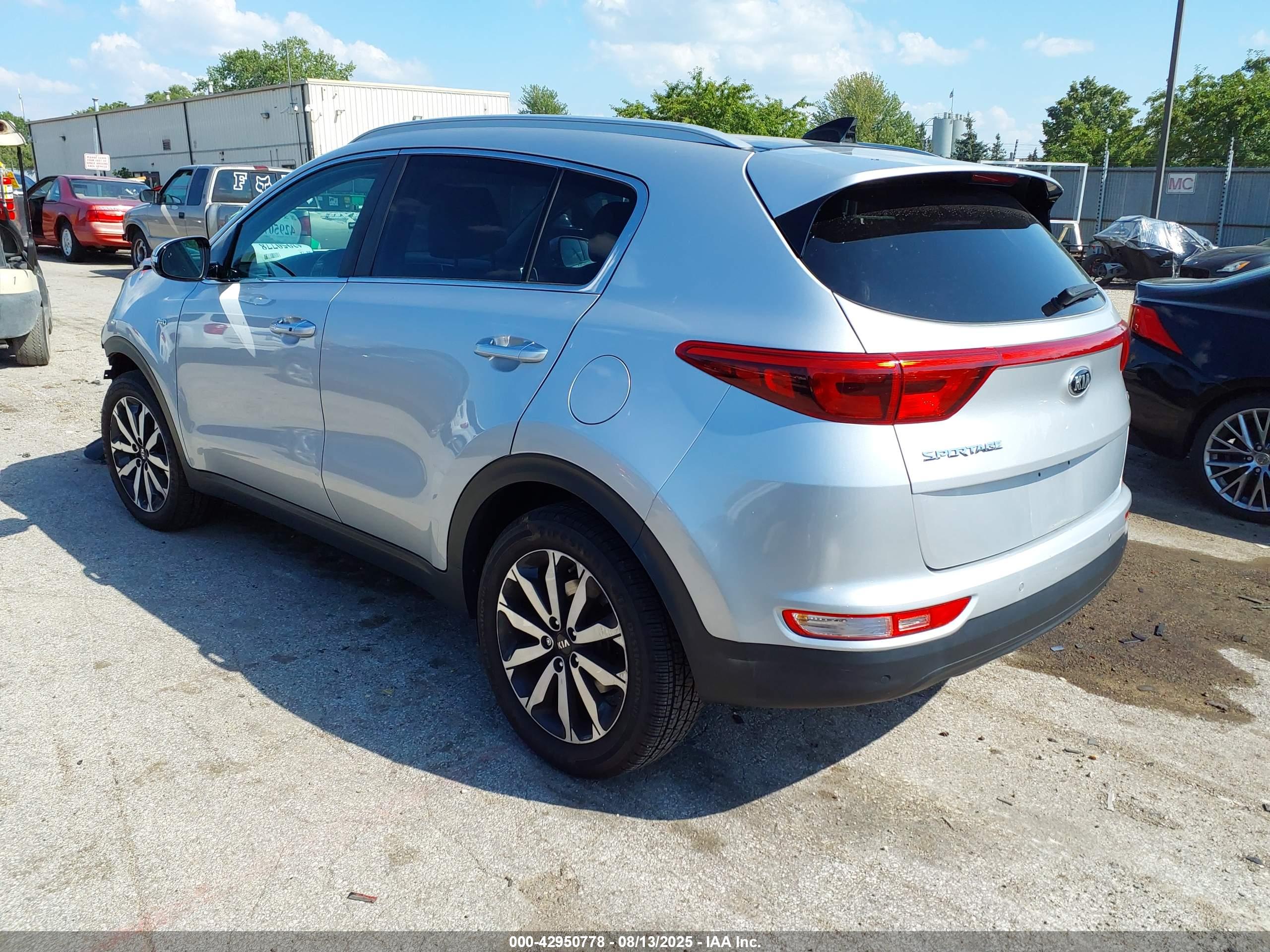 KIA SPORTAGE image 3