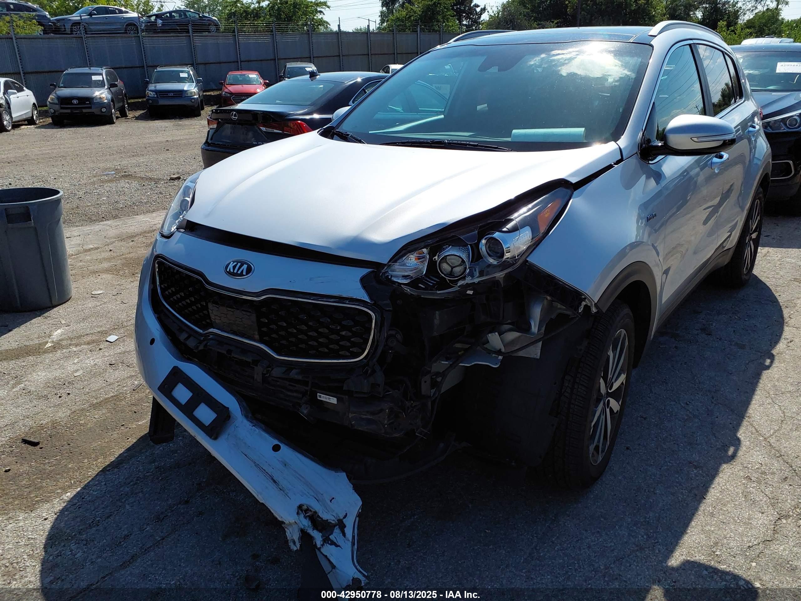 KIA SPORTAGE image 6