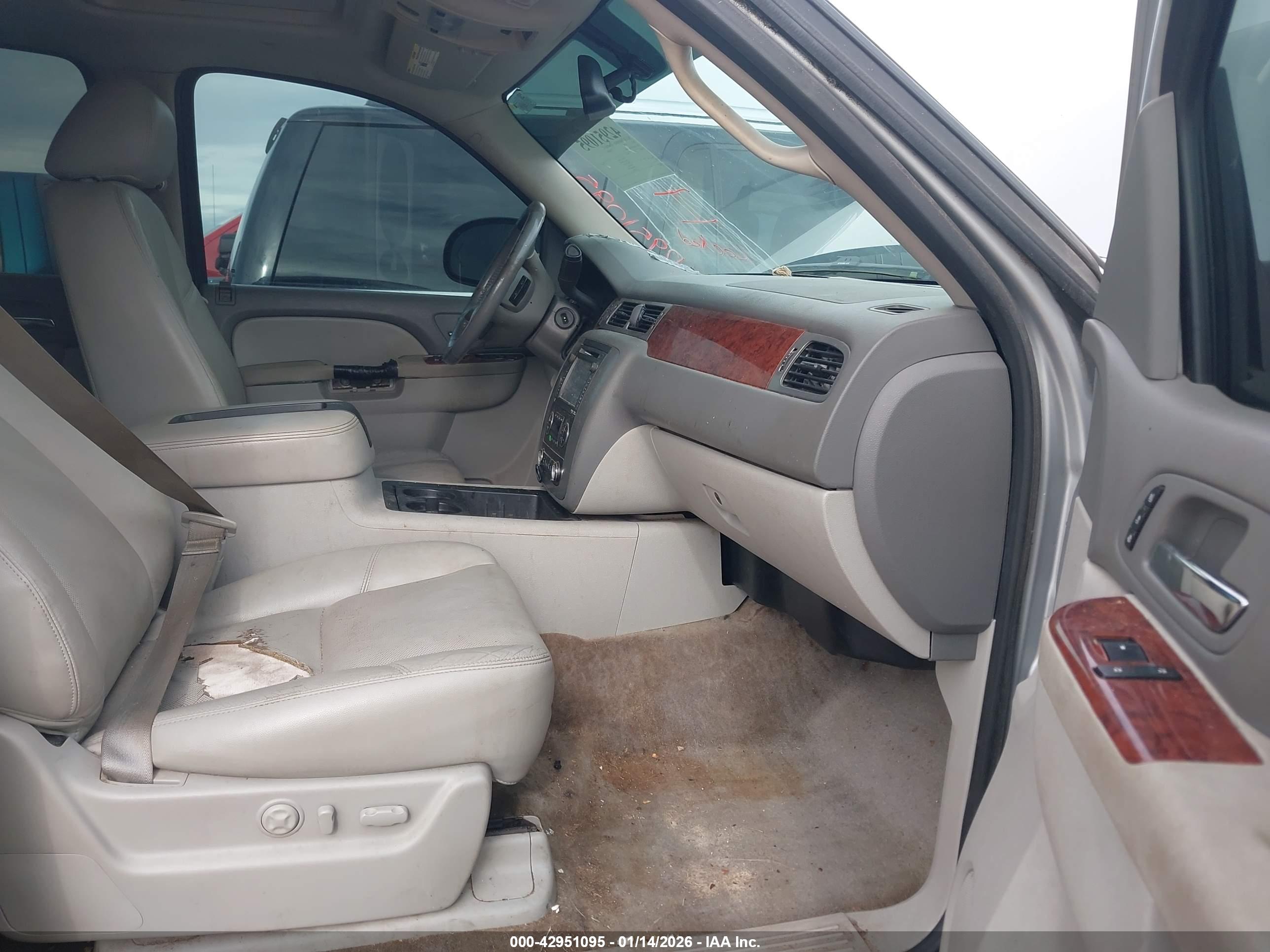 GMC YUKON image 5
