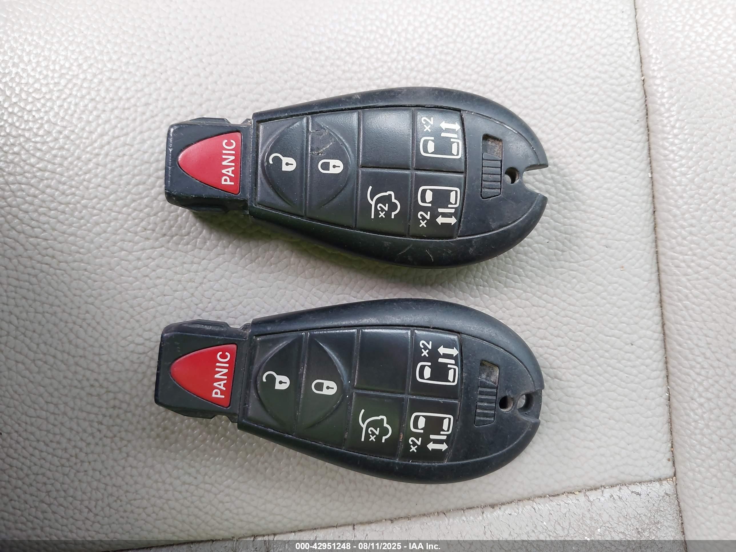CHRYSLER TOWN image 11