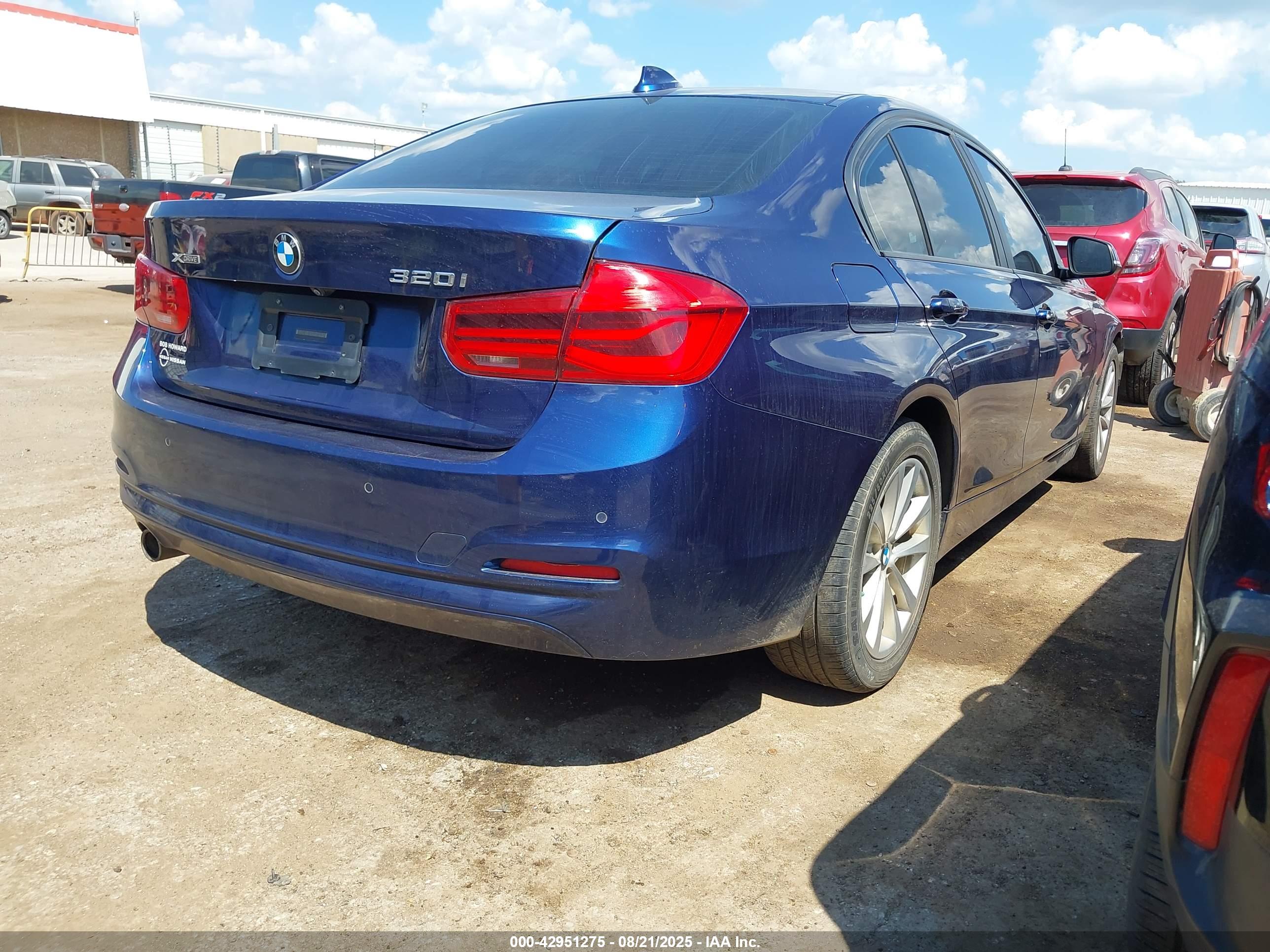 BMW 320I image 4