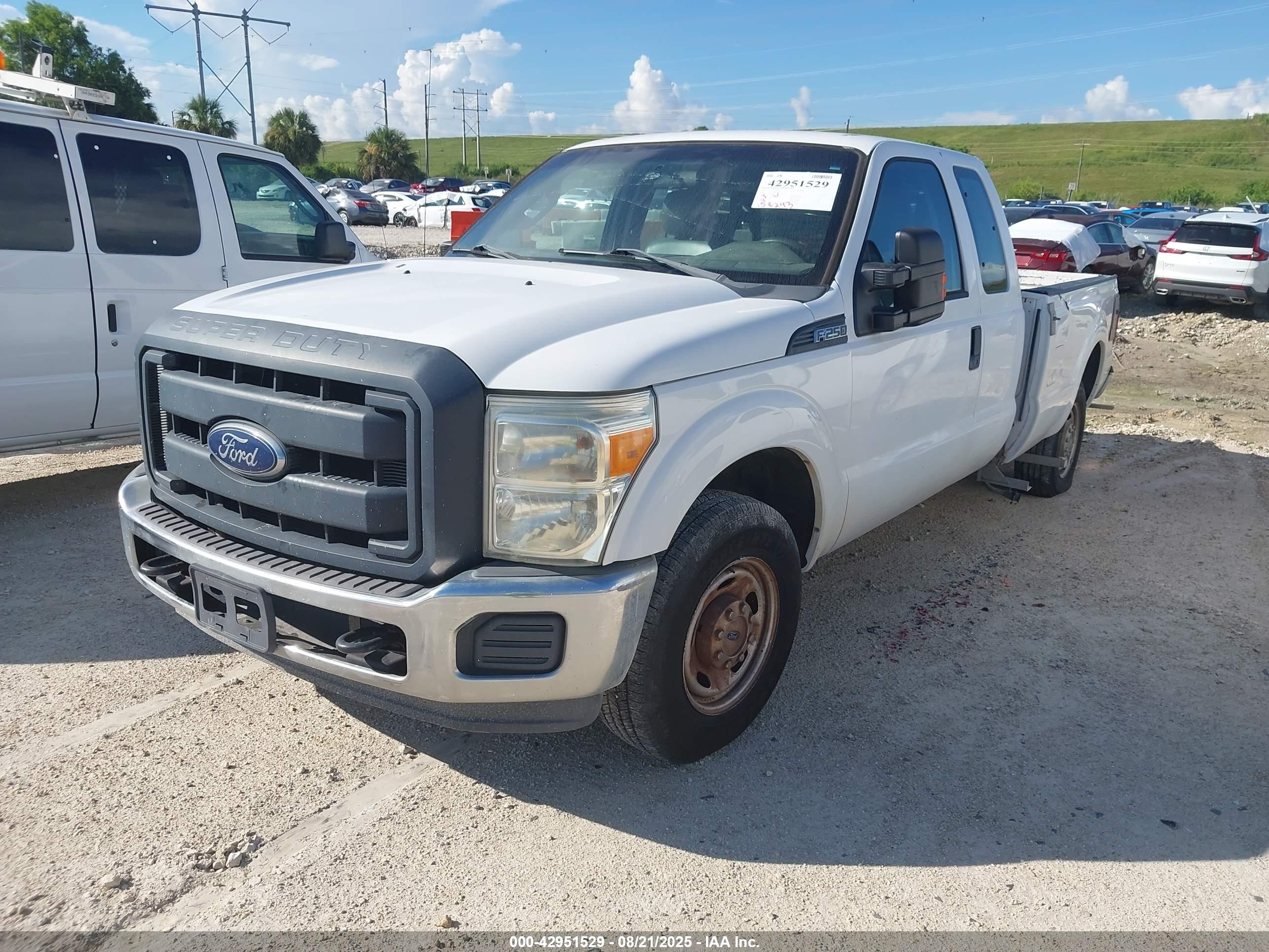 FORD F-250 image 2